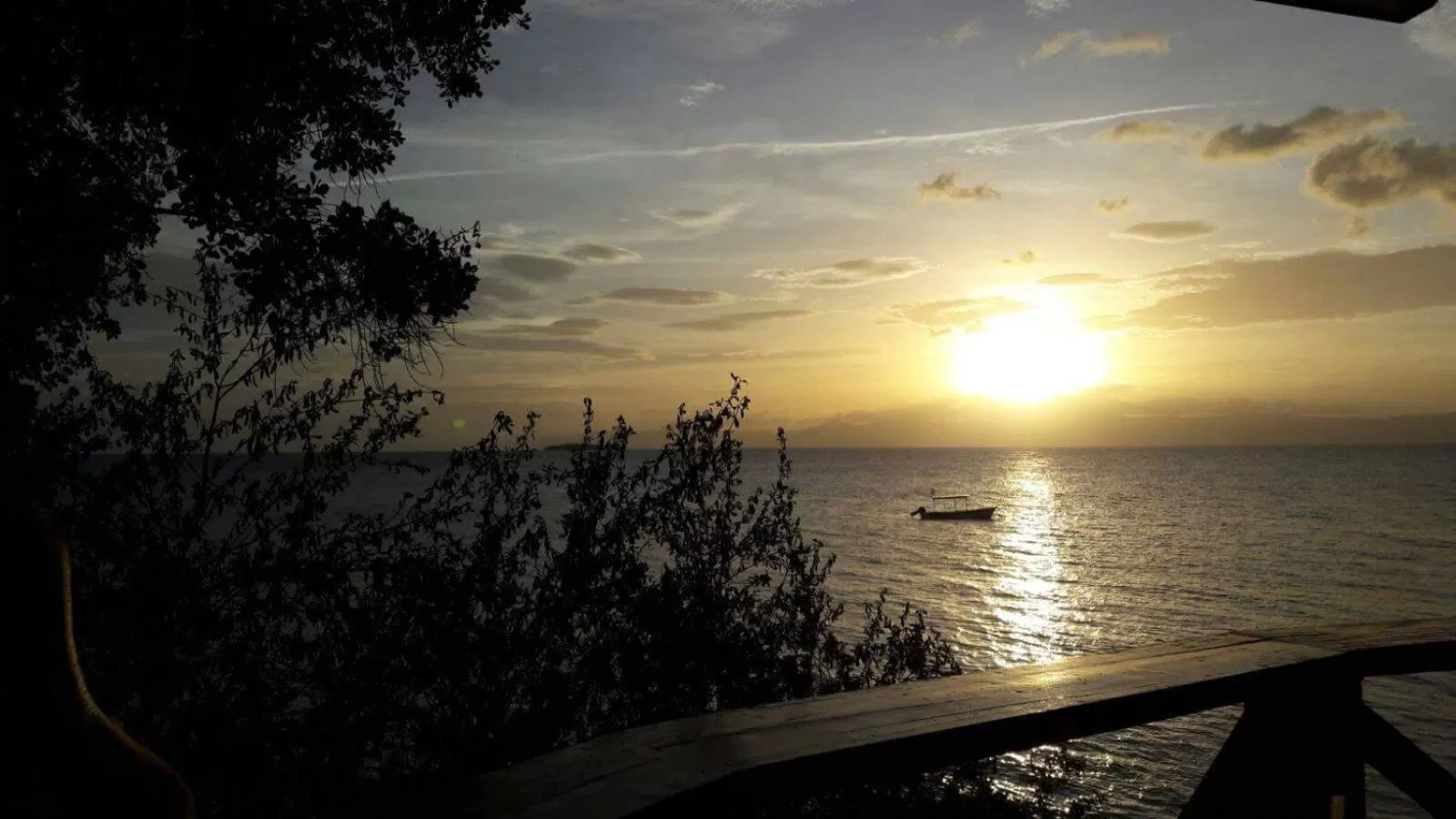 Property building in Pescador View - Beach Resort & Restaurant