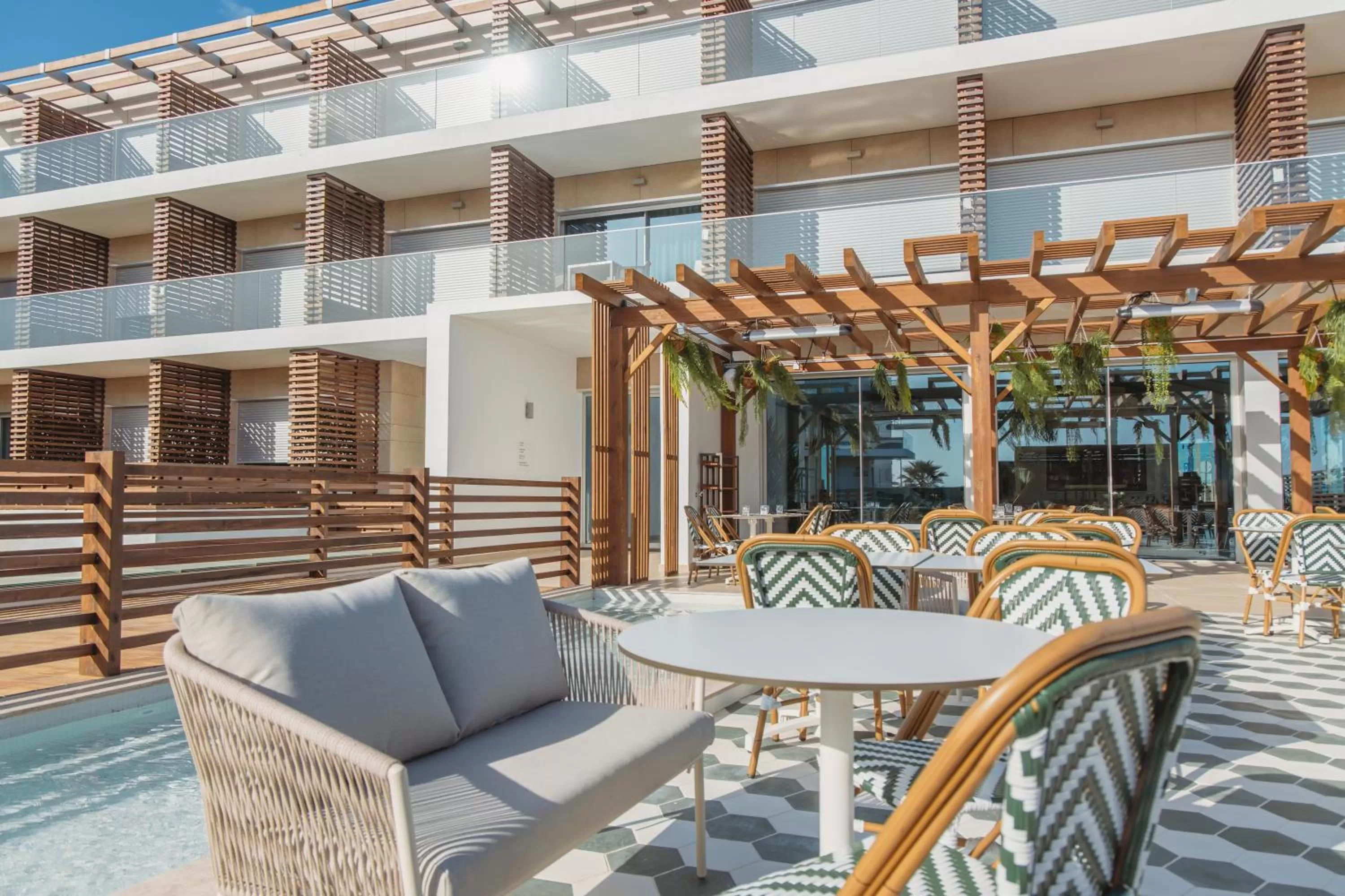 Restaurant/places to eat in Praia do Sal Resort