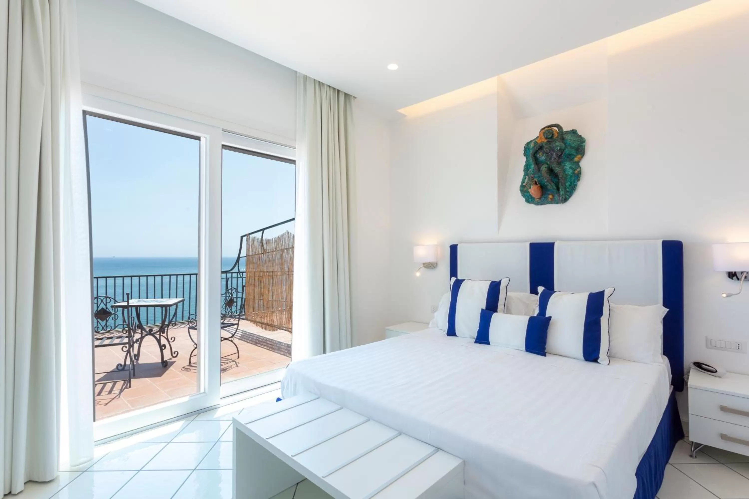 Bed in Hotel Bristol