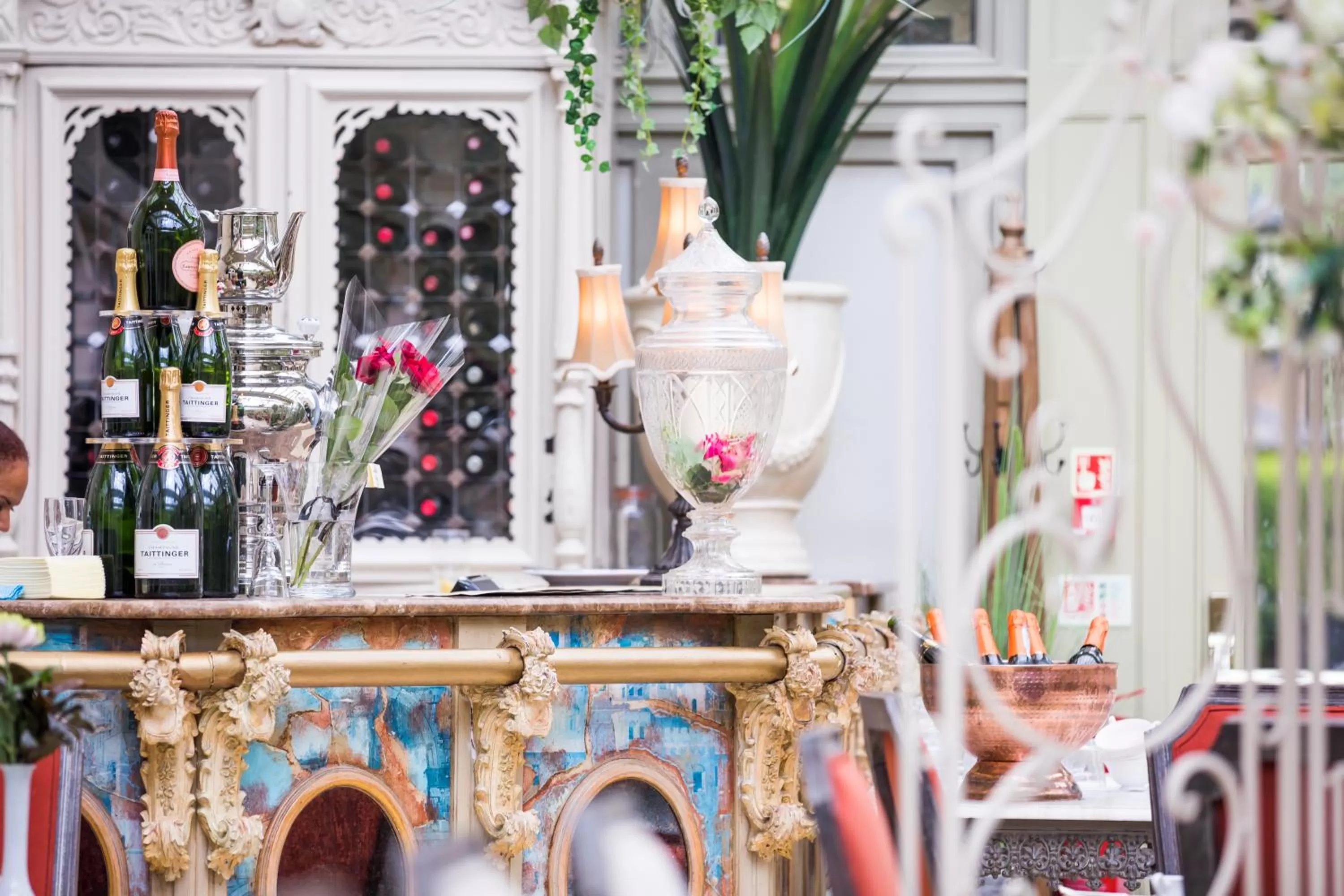 Restaurant/places to eat in Coombe Abbey Hotel