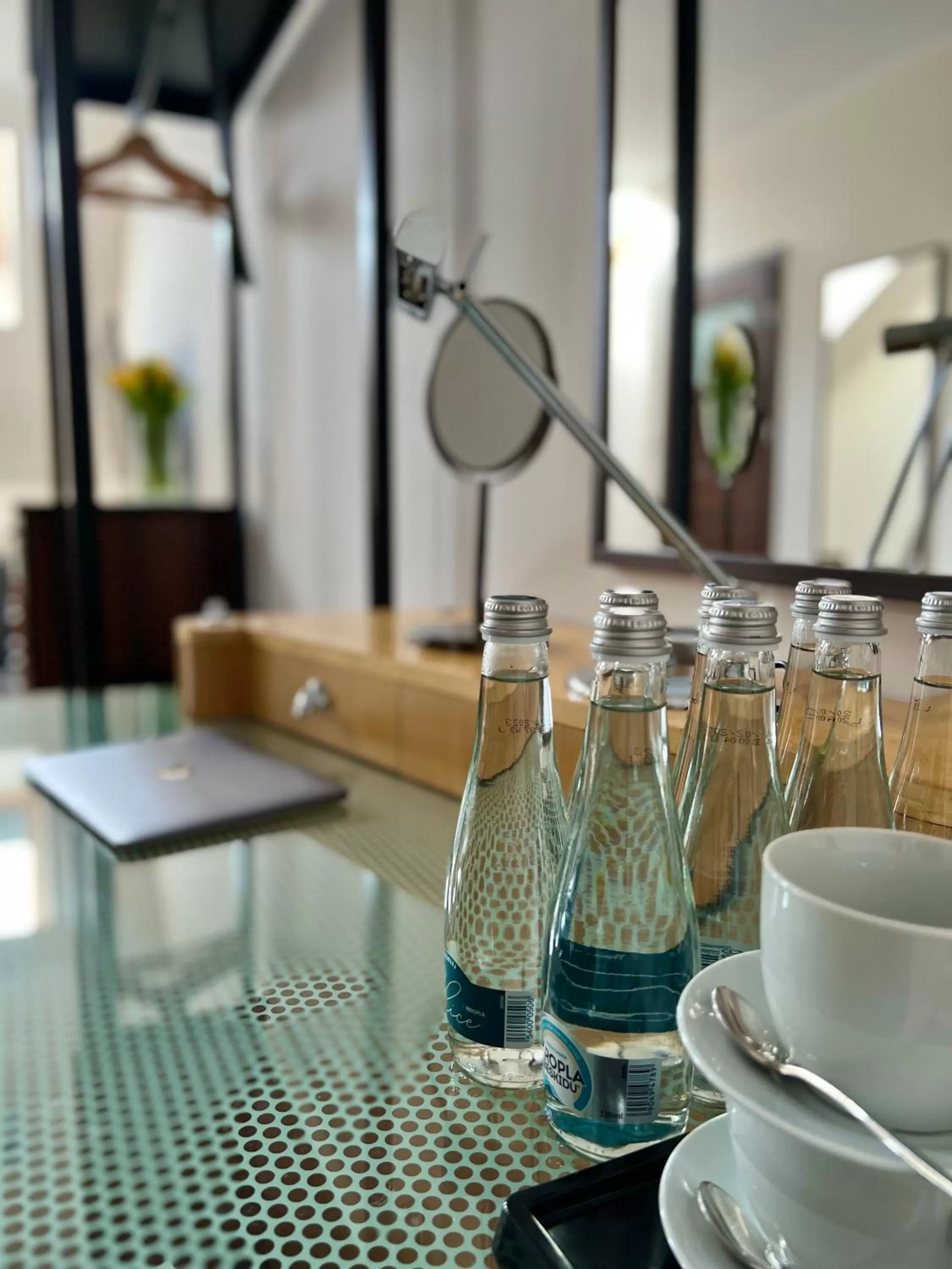 Coffee/tea facilities in W Porcie