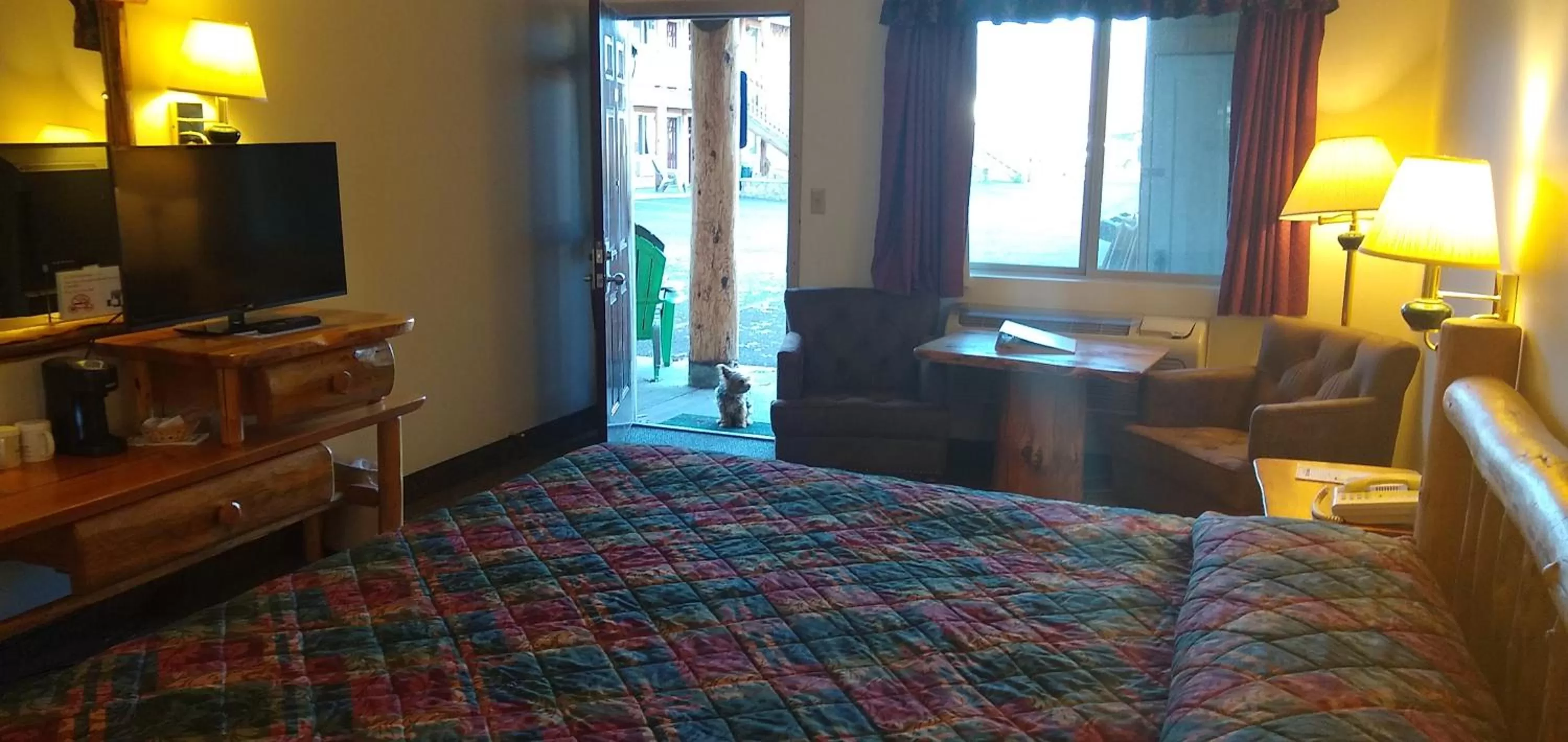 Bed in Ponderosa Motel