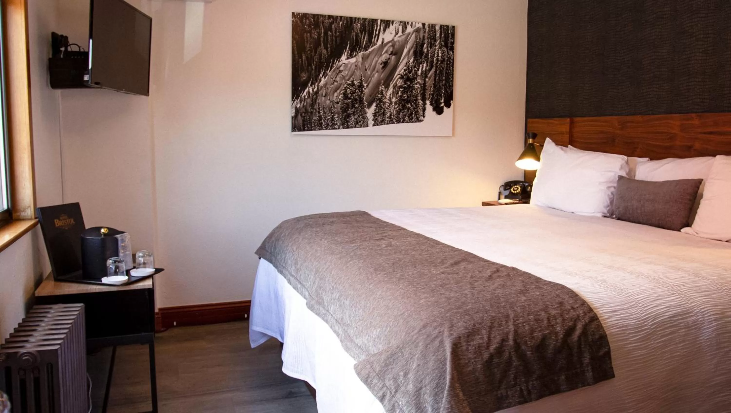 Bedroom, Bed in The Bristol Hotel