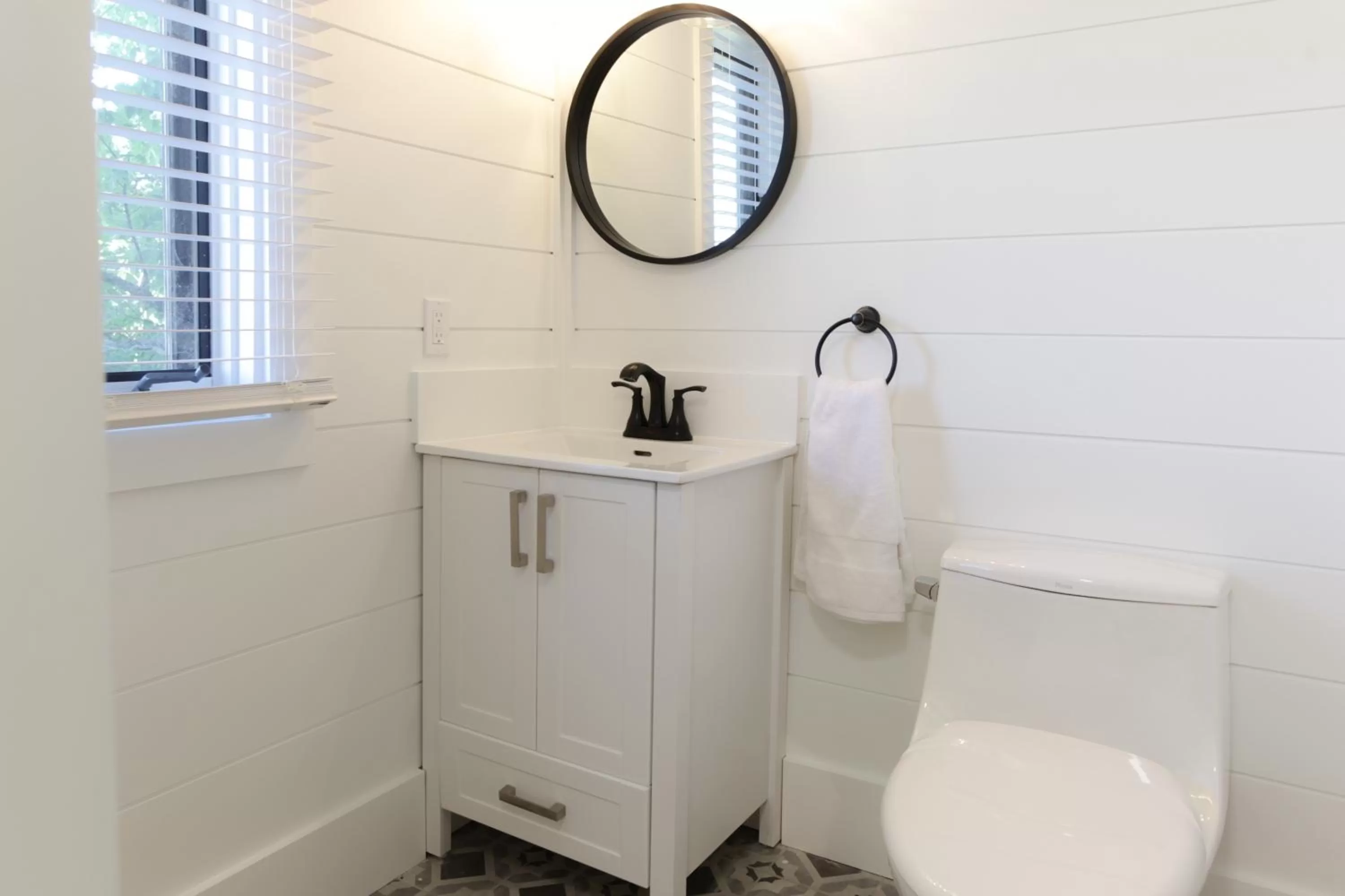 Bathroom in Jackson's Falls Country Inn