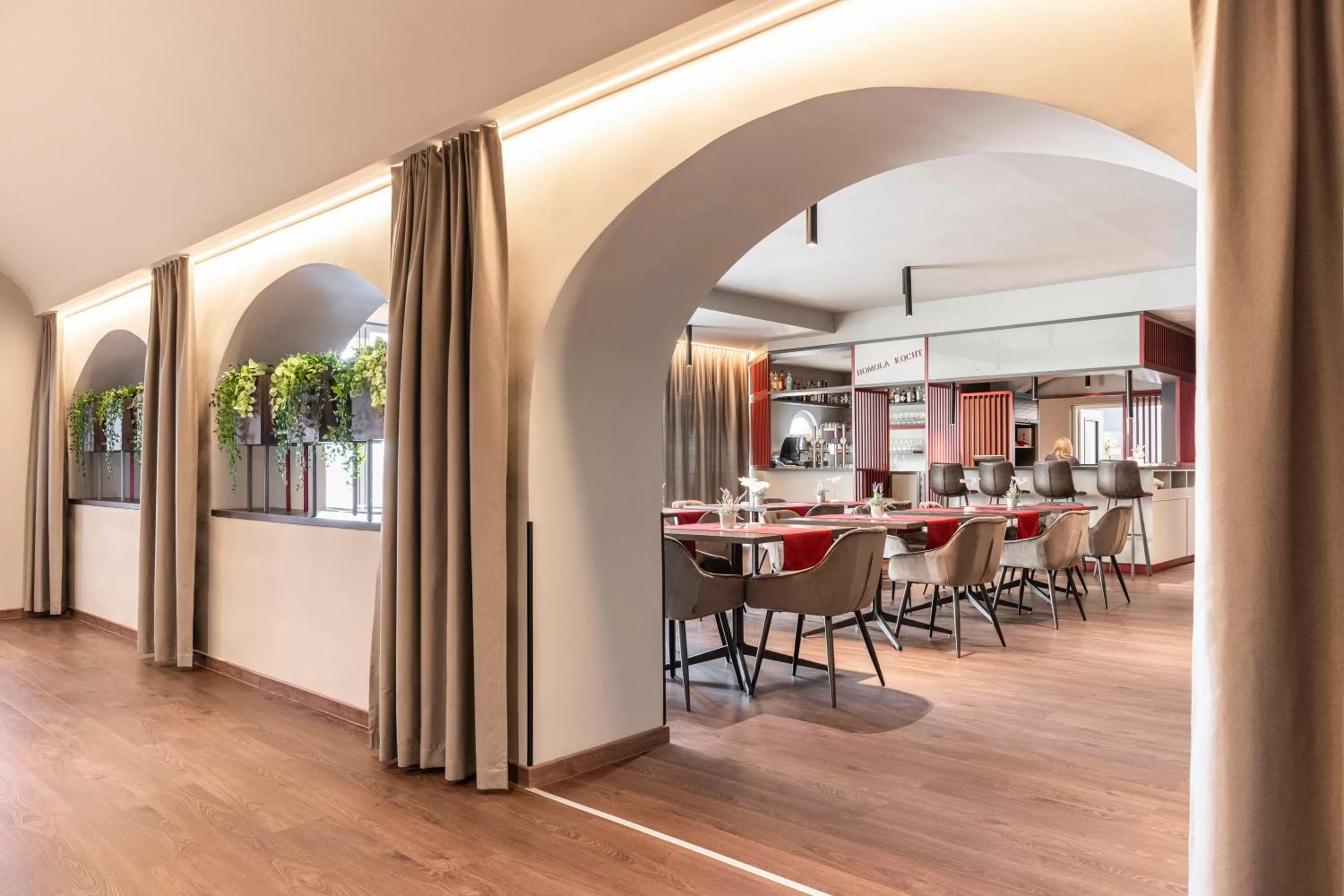 Restaurant/places to eat in Sporthotel Podersdorf