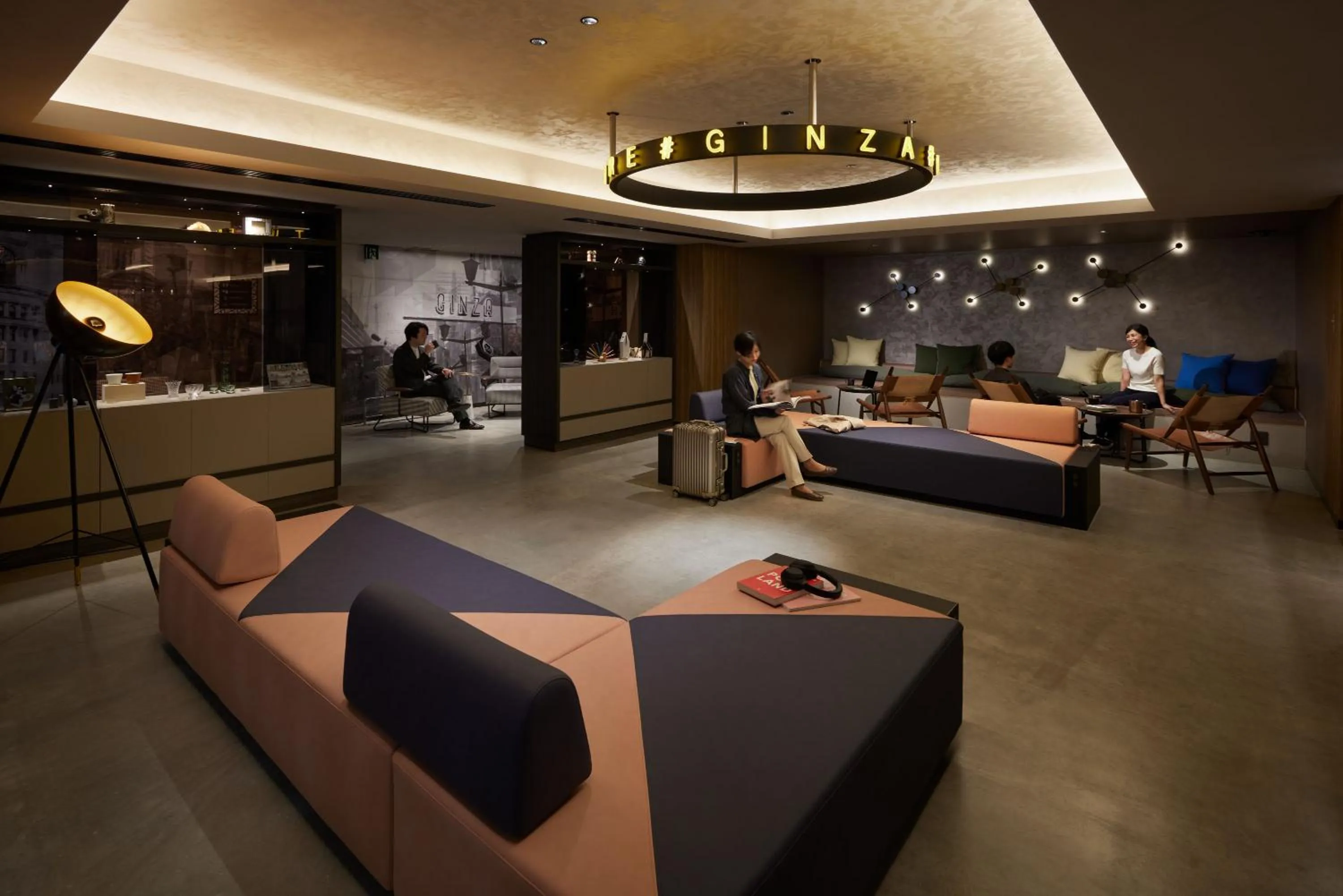 Lobby or reception in the b ginza