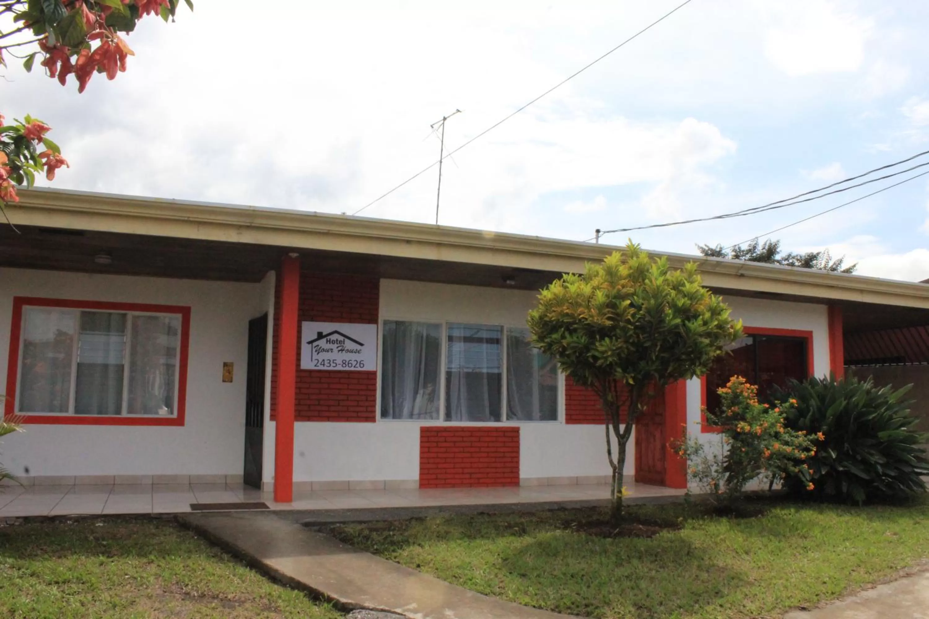 Facade/entrance, Garden in Hotel Your House