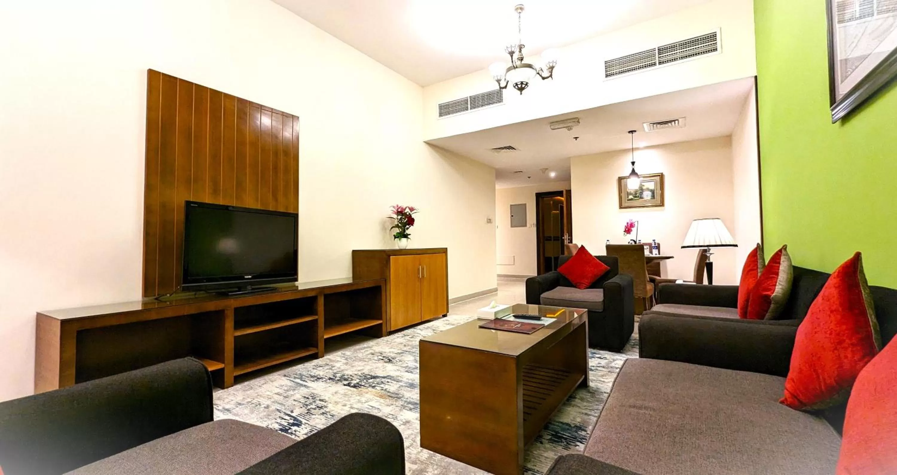 TV and multimedia in City Tower Hotel