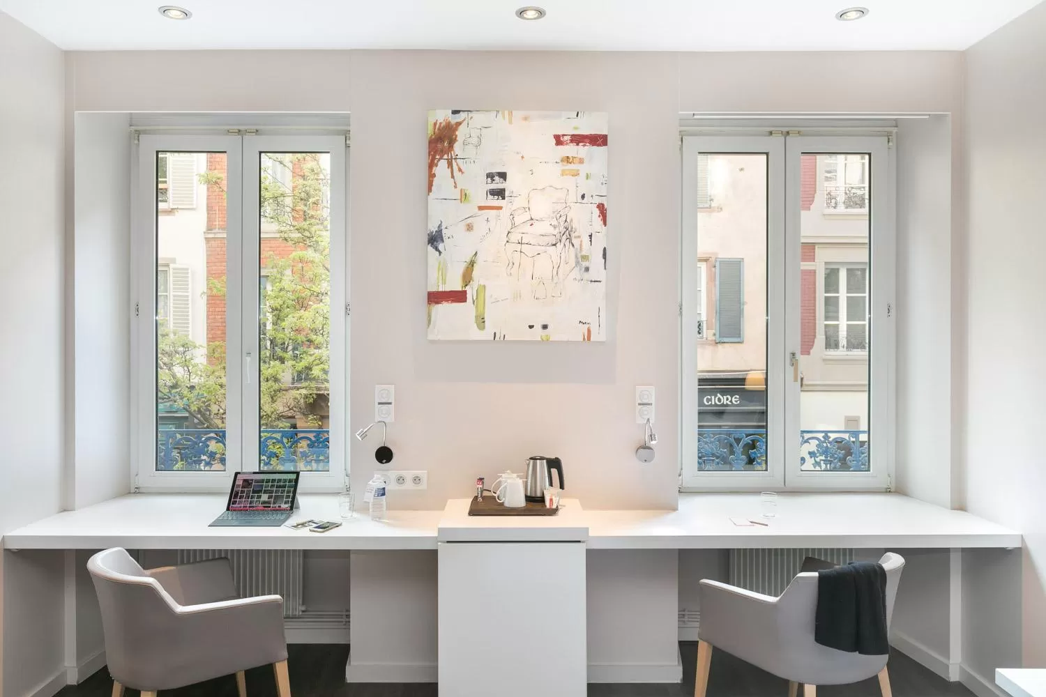 Seating area in Hôtel de l'Europe by HappyCulture