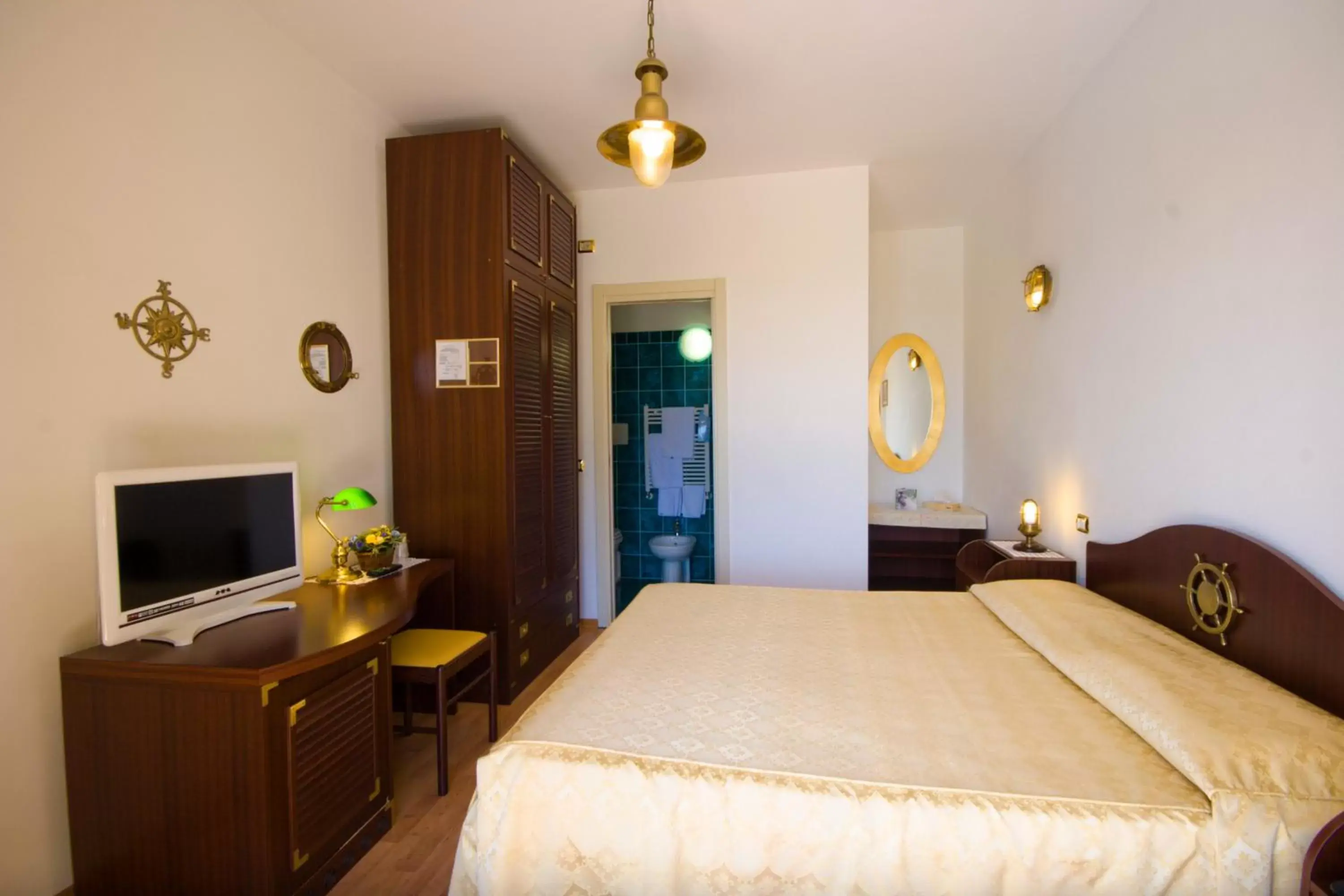 Double Room in Hotel Le Cave Double Room in Hotel Le Cave