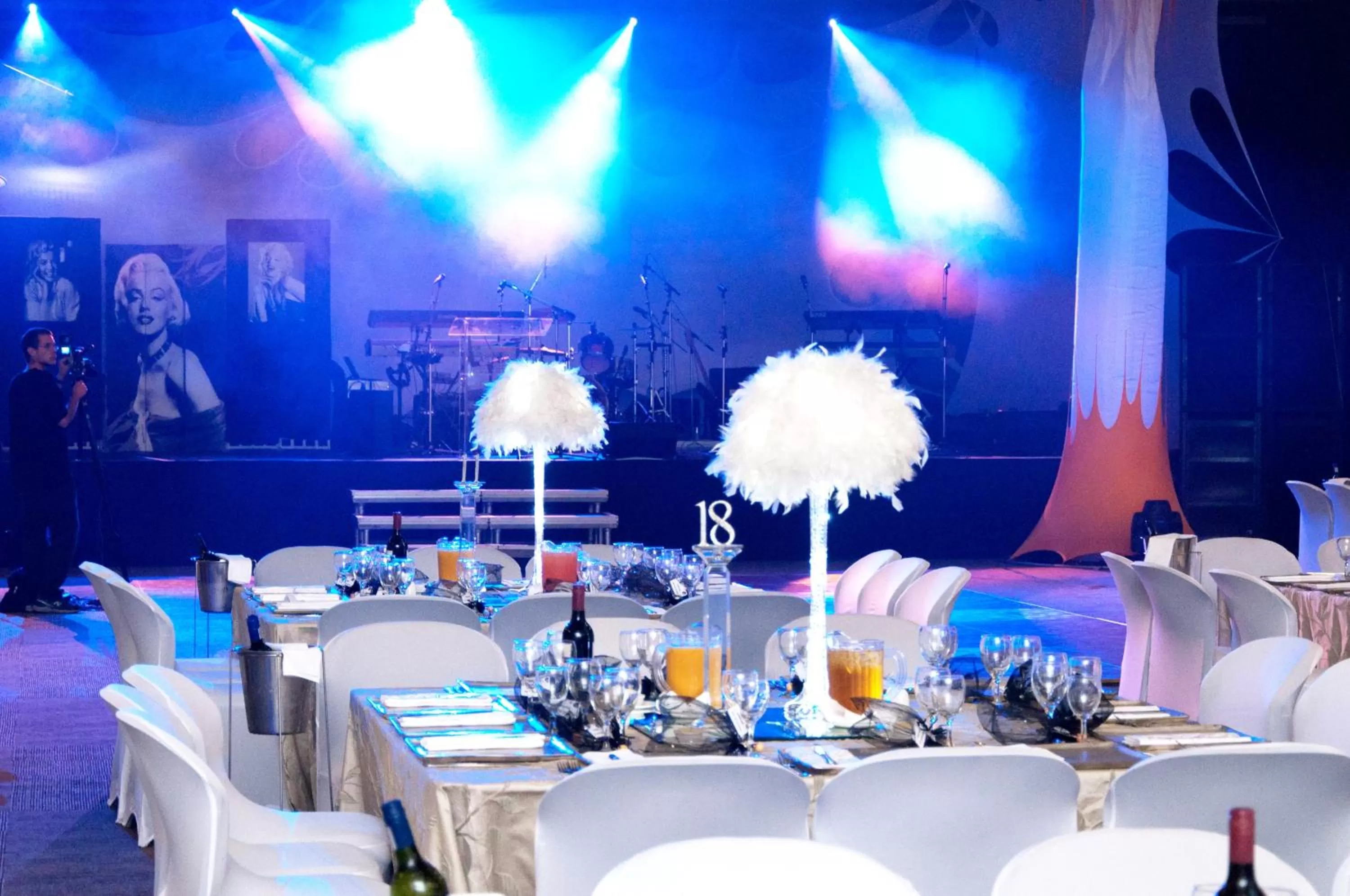 Food and drinks in Premier Hotel The Winkler