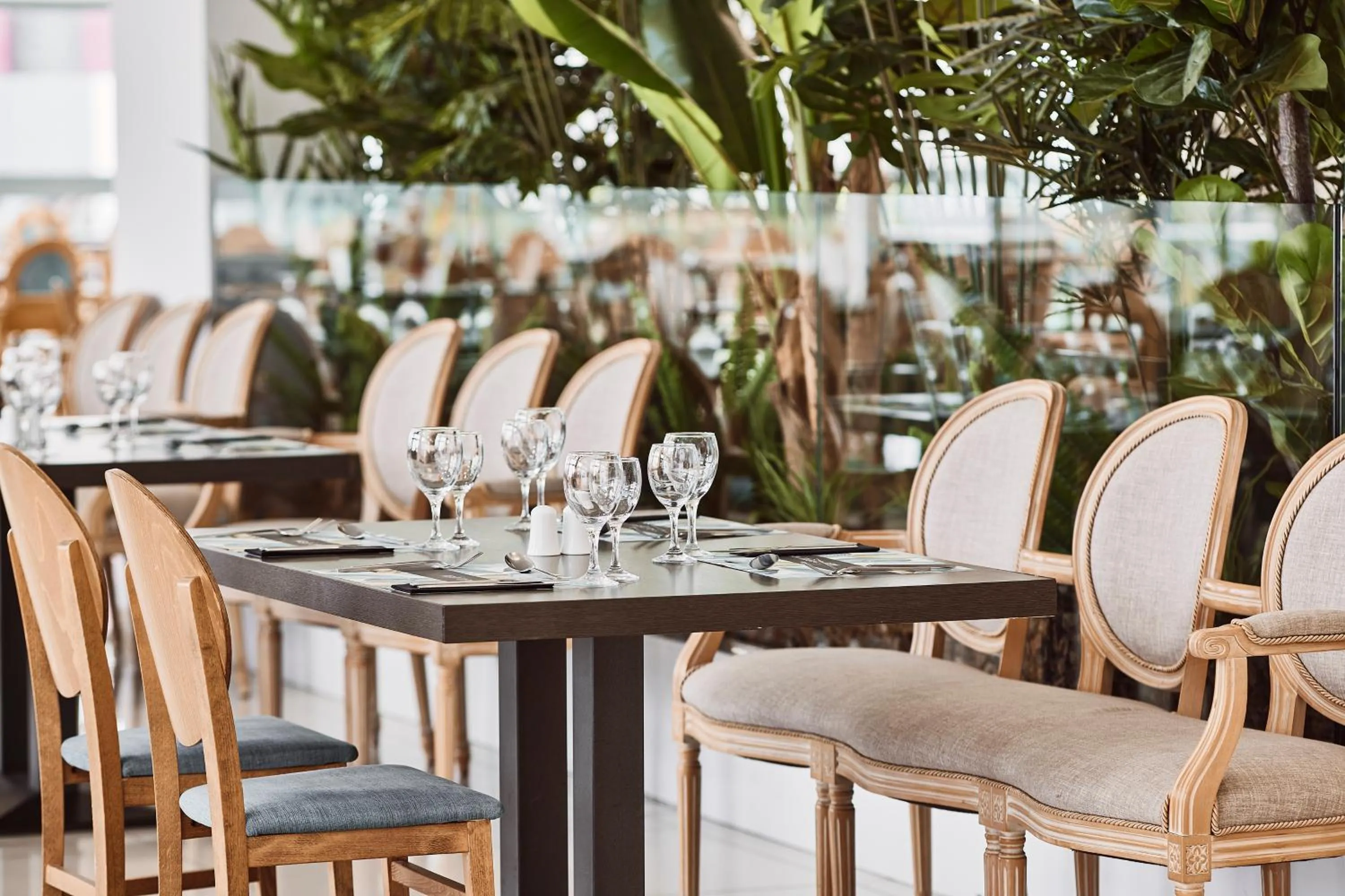 Restaurant/places to eat in Michelangelo Resort & Spa