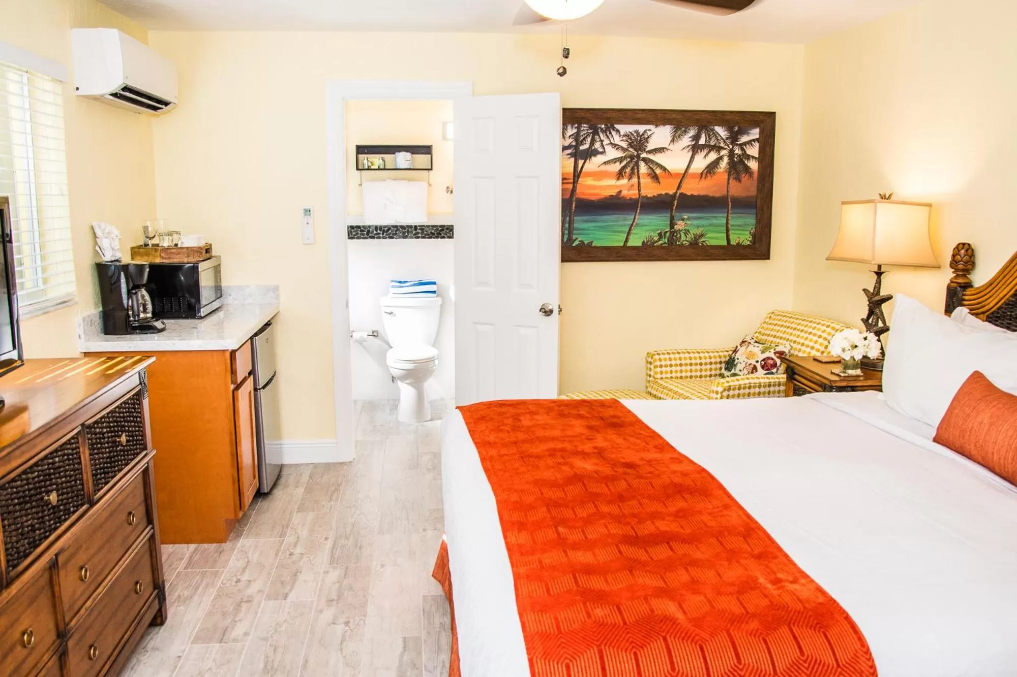 Bed in Coconut Bay Resort - Key Largo