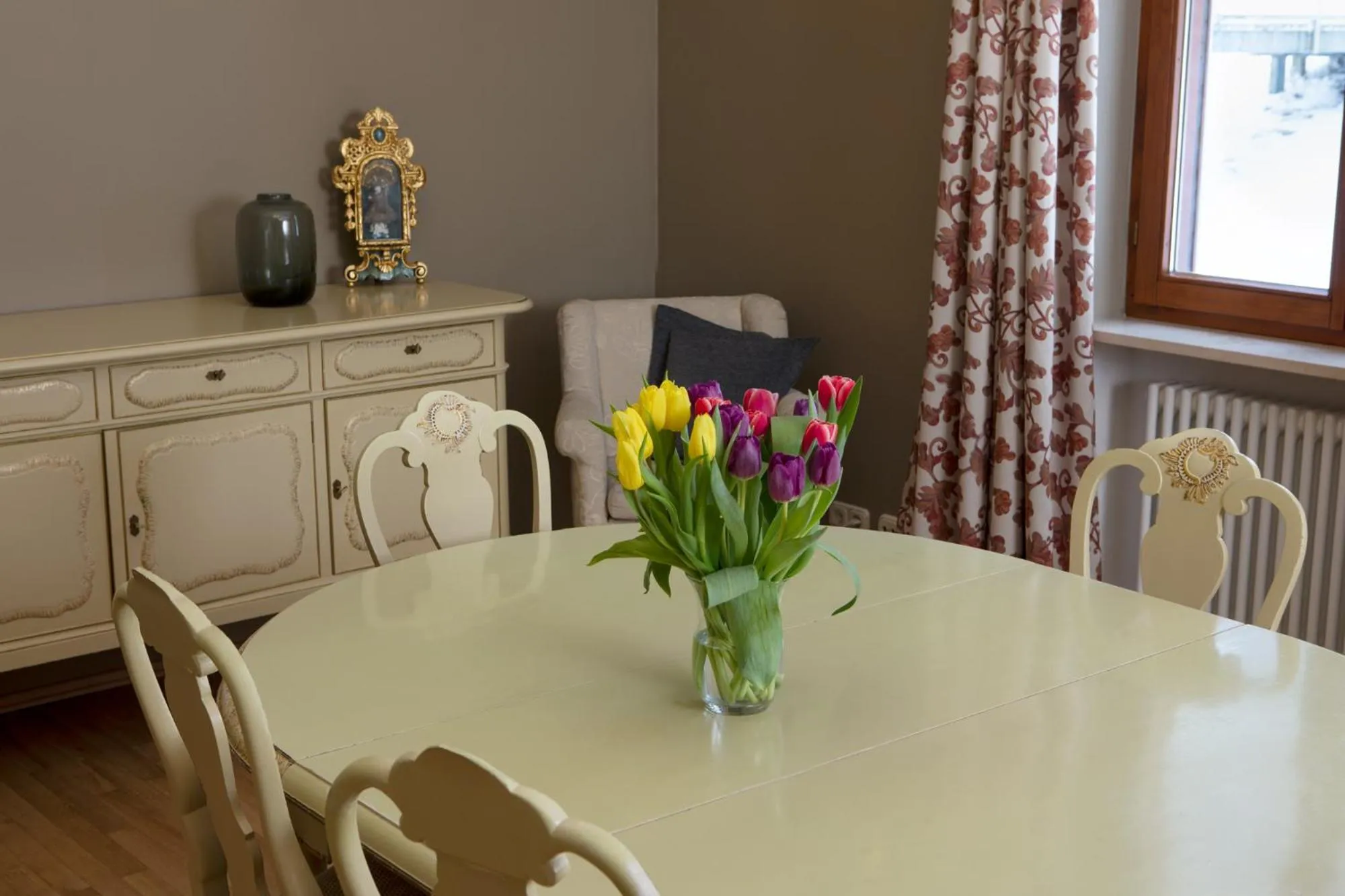 Restaurant/places to eat, Dining Area in Villa Toscana