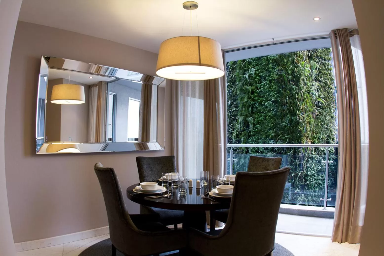 Dining area in Pennsylvania Suites