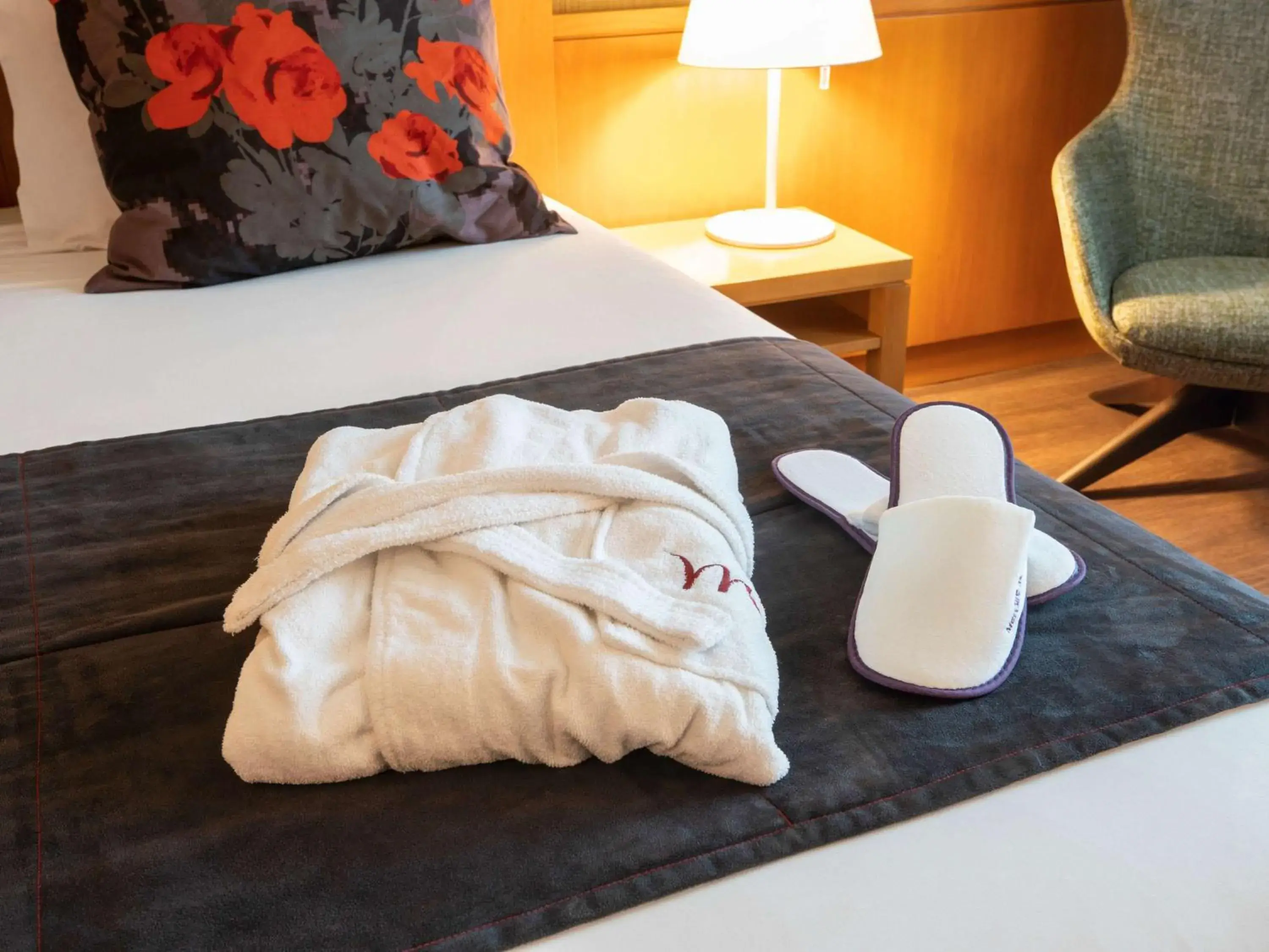 Superior Room with 1 Double Bed in Hotel Mercure Porto Gaia Superior Room with 1 Double Bed in Hotel Mercure Porto Gaia