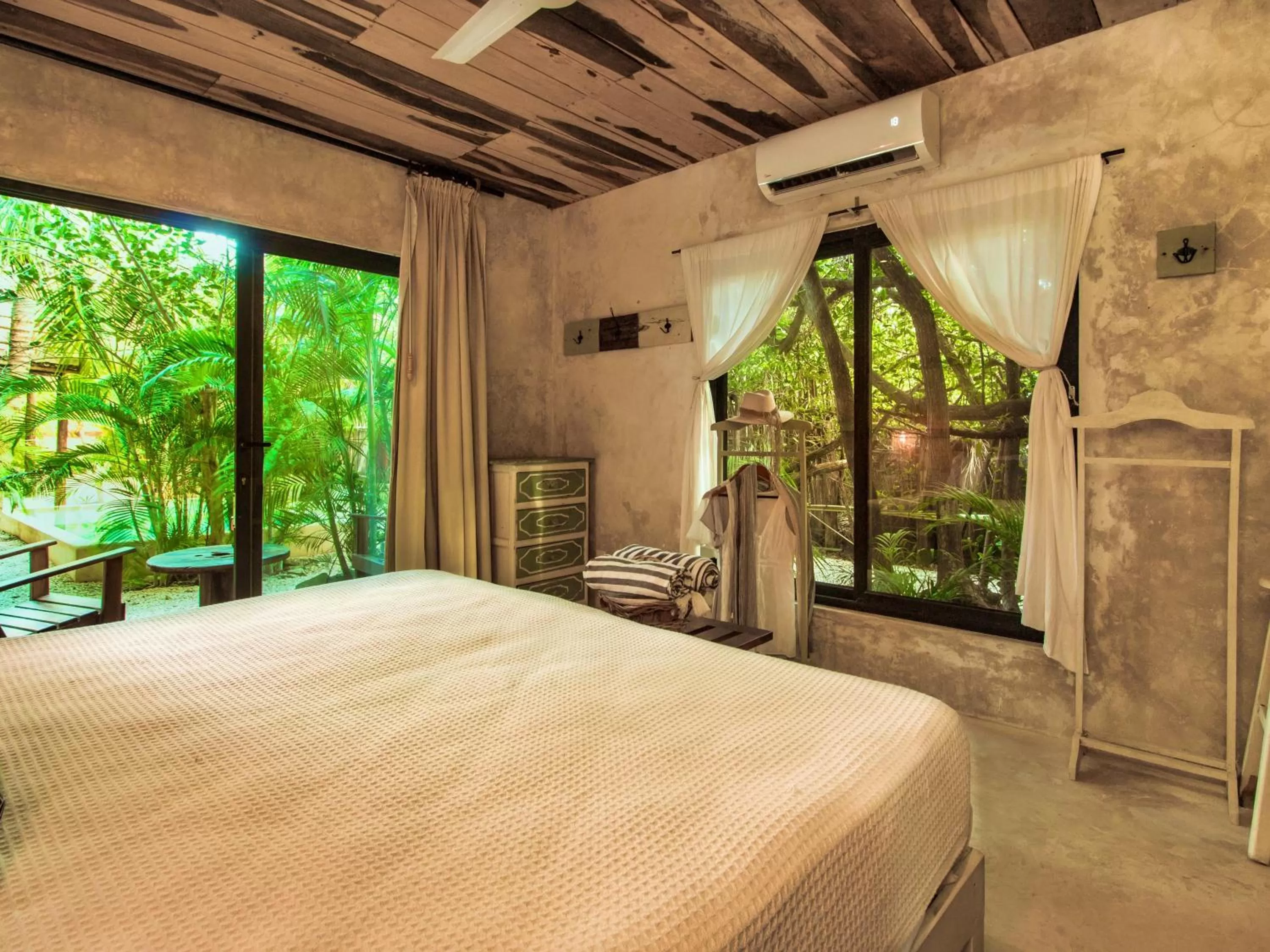 Bedroom, Bed in Suites Tulum