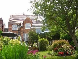 Facade/entrance in Tower House 1066