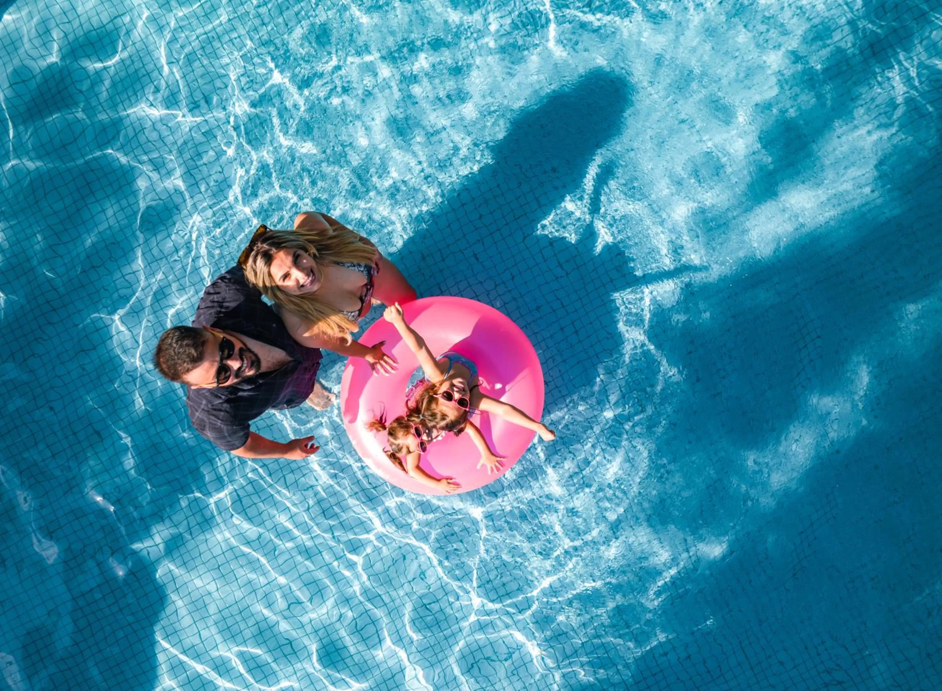 People in Vivaz Cataratas Hotel Resort