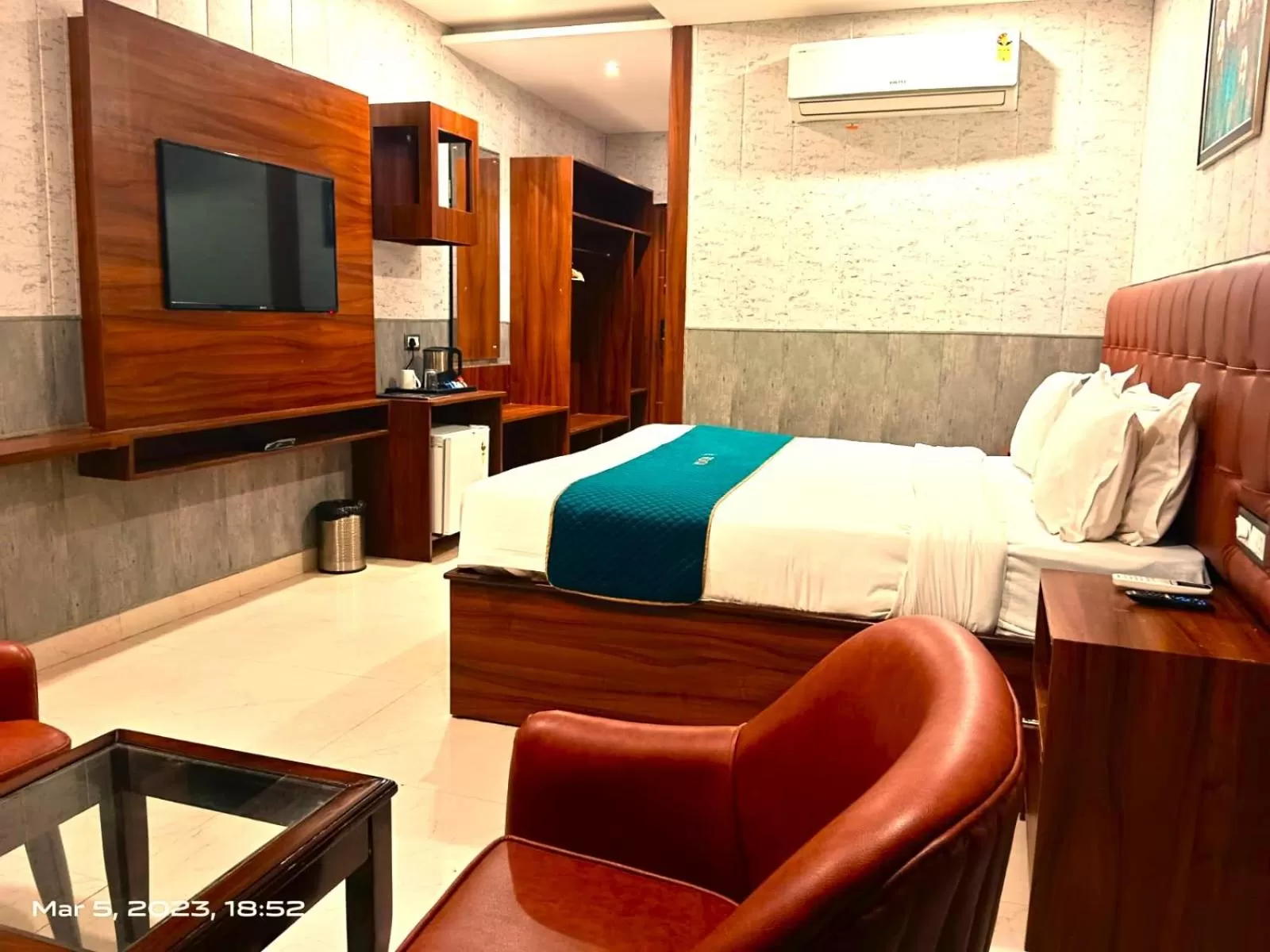 Bed in RONTA WORLD HOTELS