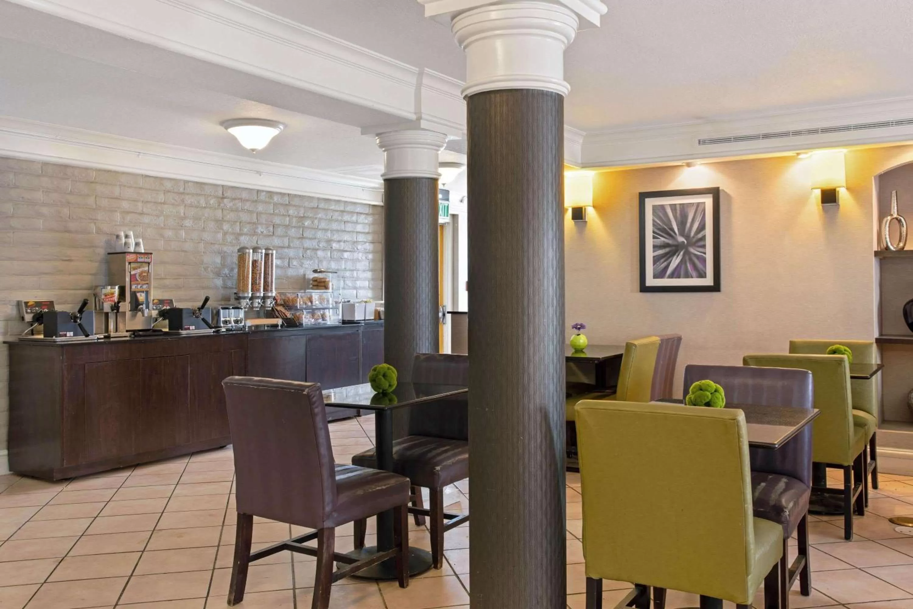 Restaurant/places to eat in La Quinta Inn by Wyndham Denver Golden