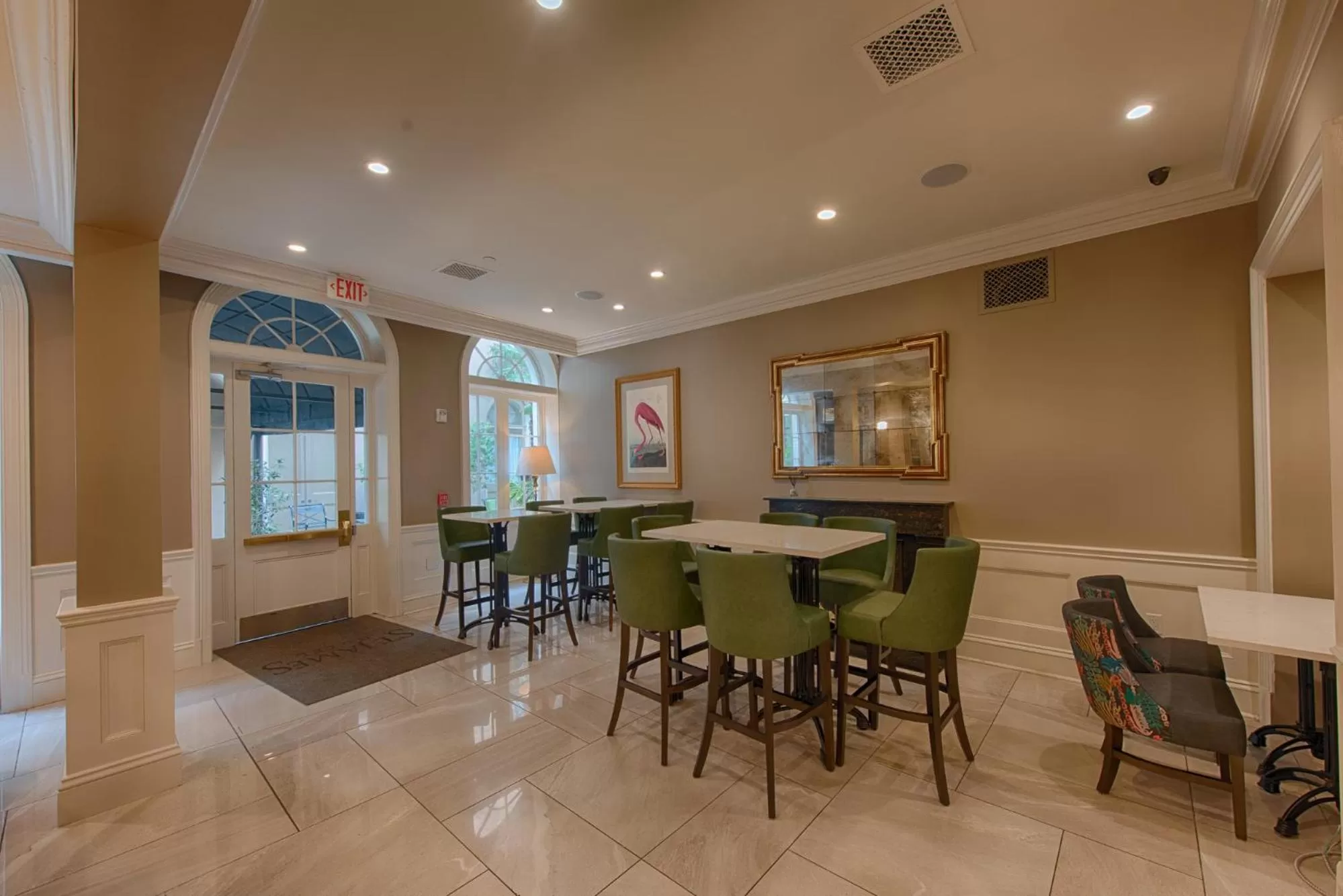 Restaurant/places to eat in voco St James Hotel by IHG