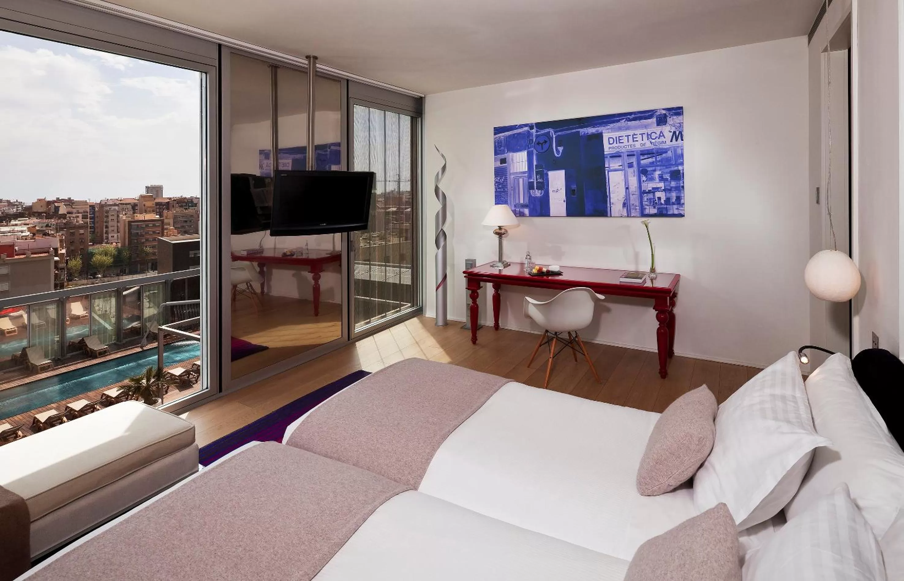 TV and multimedia, Bed in Melia Barcelona Sky 4* Sup