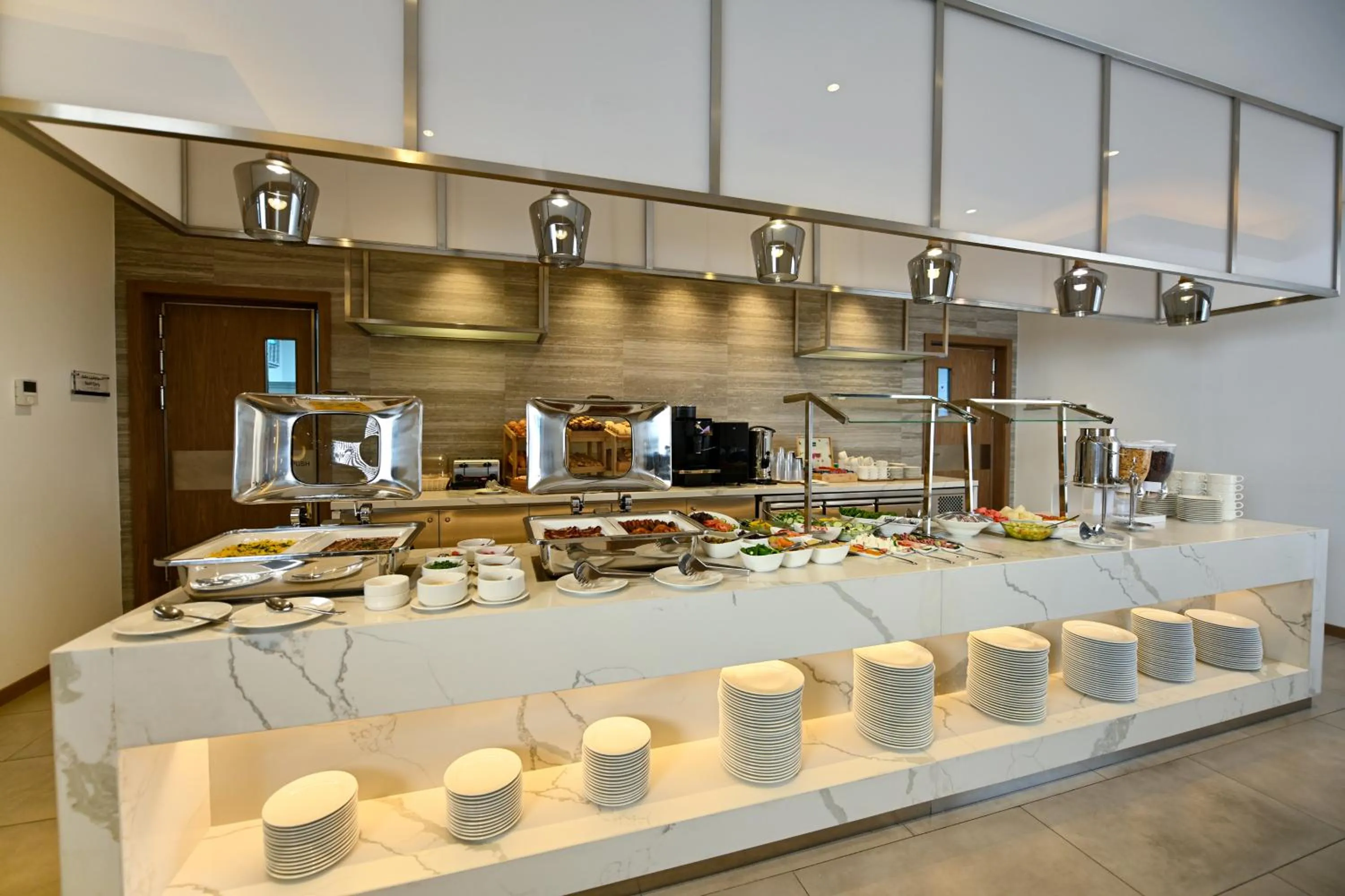 Buffet breakfast in Comfort Hotel Jeddah King Road