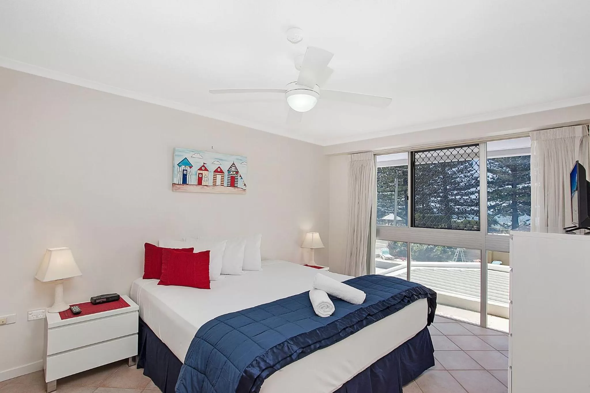 Bedroom, Bed in Solnamara Beachfront Apartments