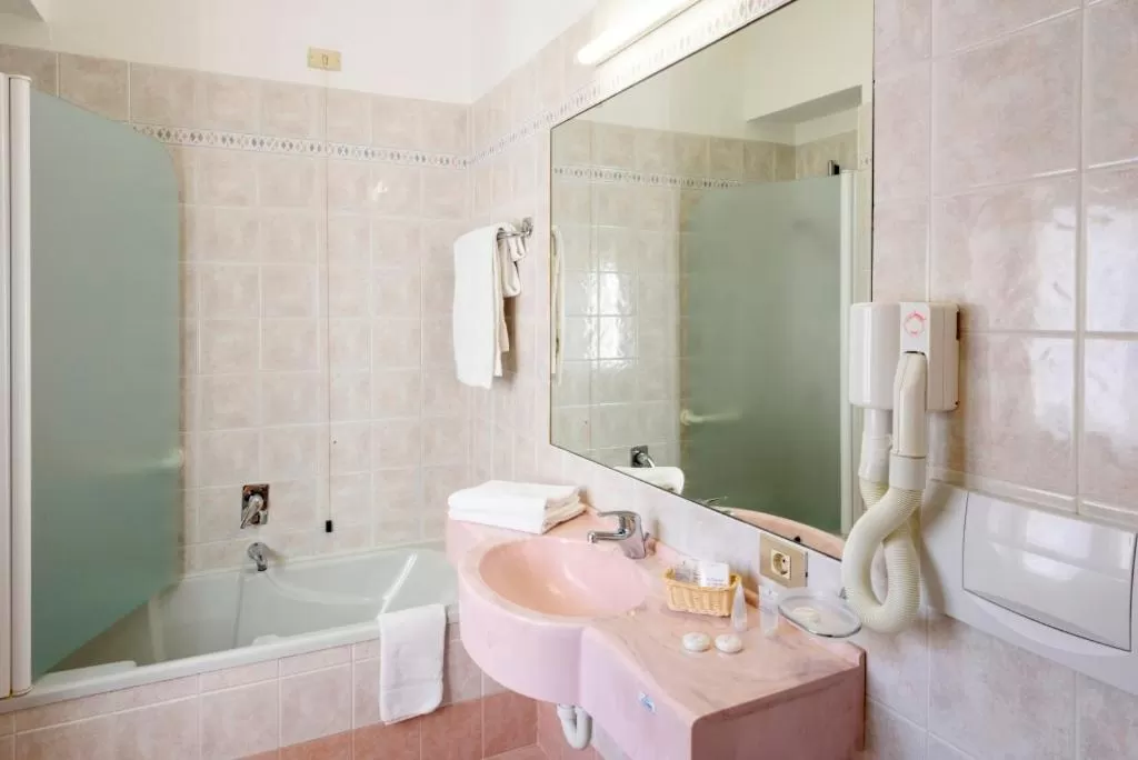 Bathroom in Primavera