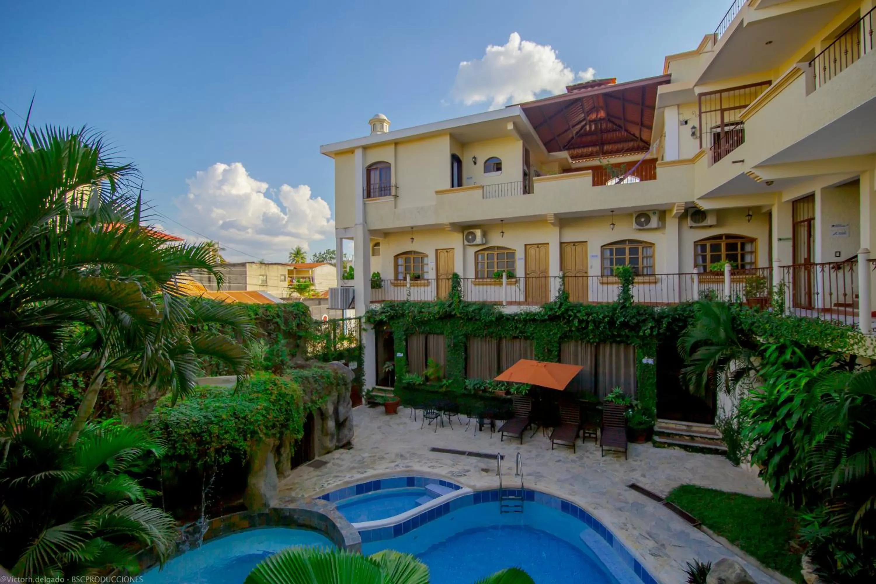 Property building in Hotel Quinta Maya