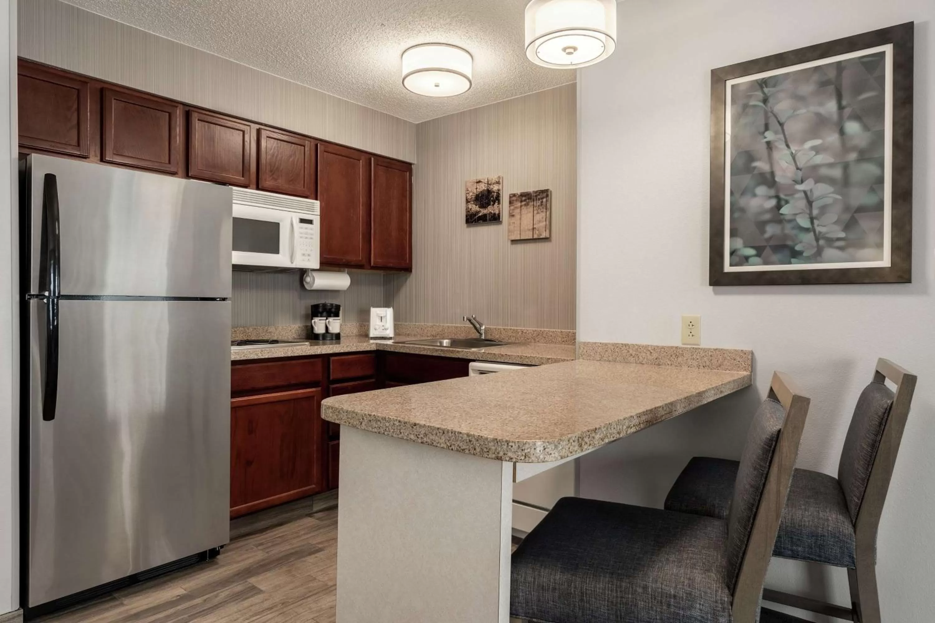 Kitchen or kitchenette in Homewood Suites by Hilton Erie