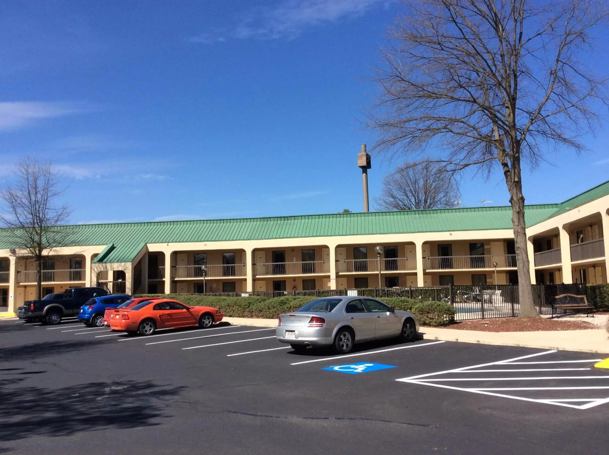 Facade/entrance in Howard Johnson by Wyndham Greensboro Near the Coliseum