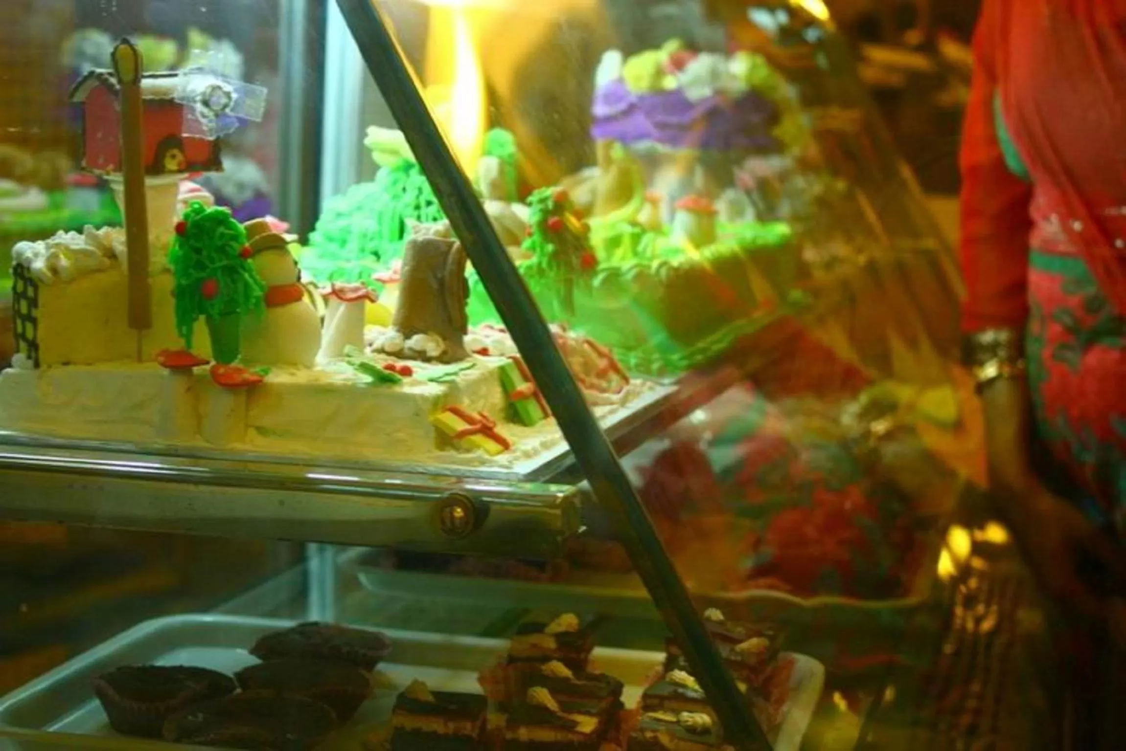 Restaurant/places to eat in Hotel Jawahar