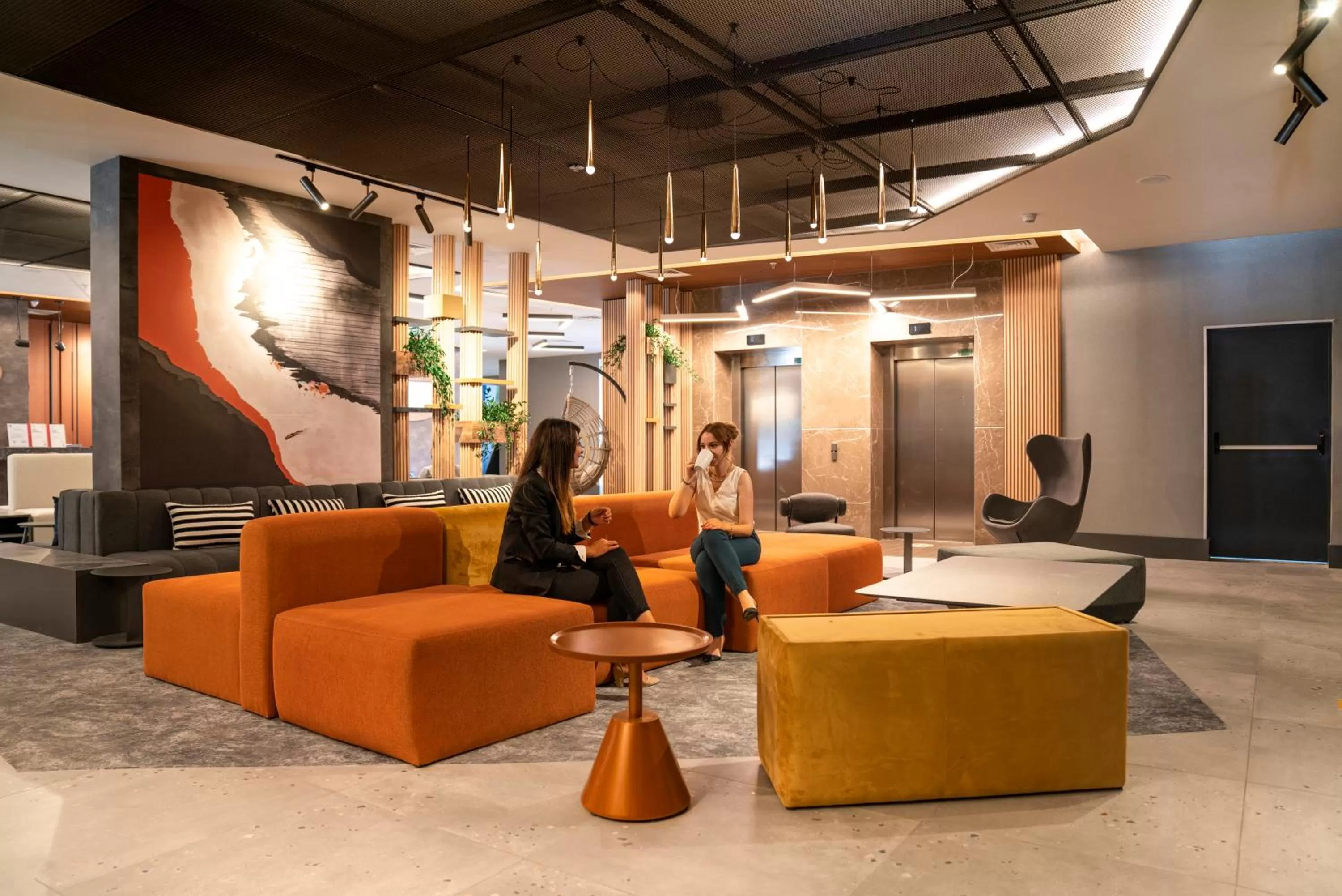 Seating area in Novotel Gaziantep