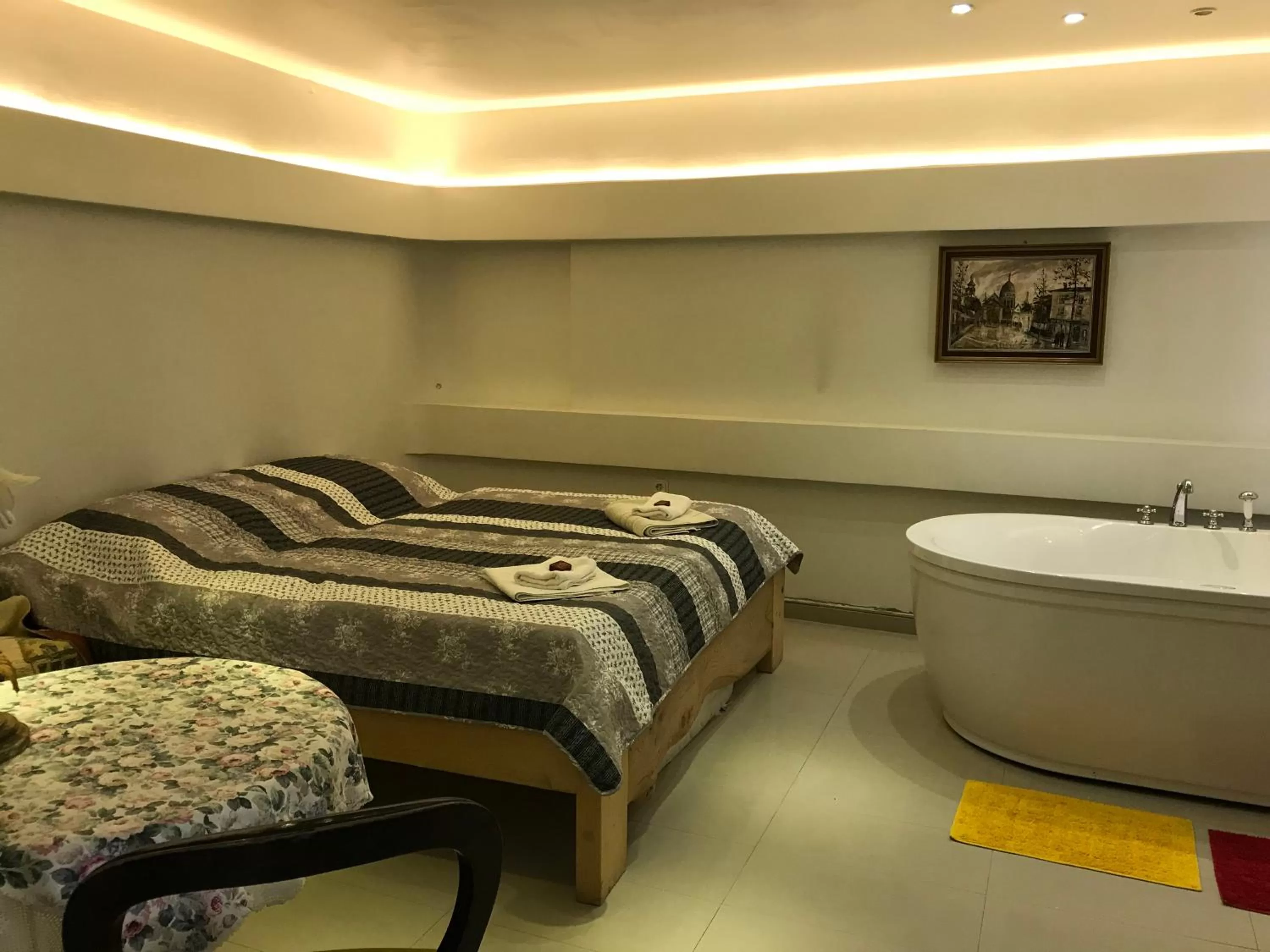 Ráspi Apartman Étterem és Borászat