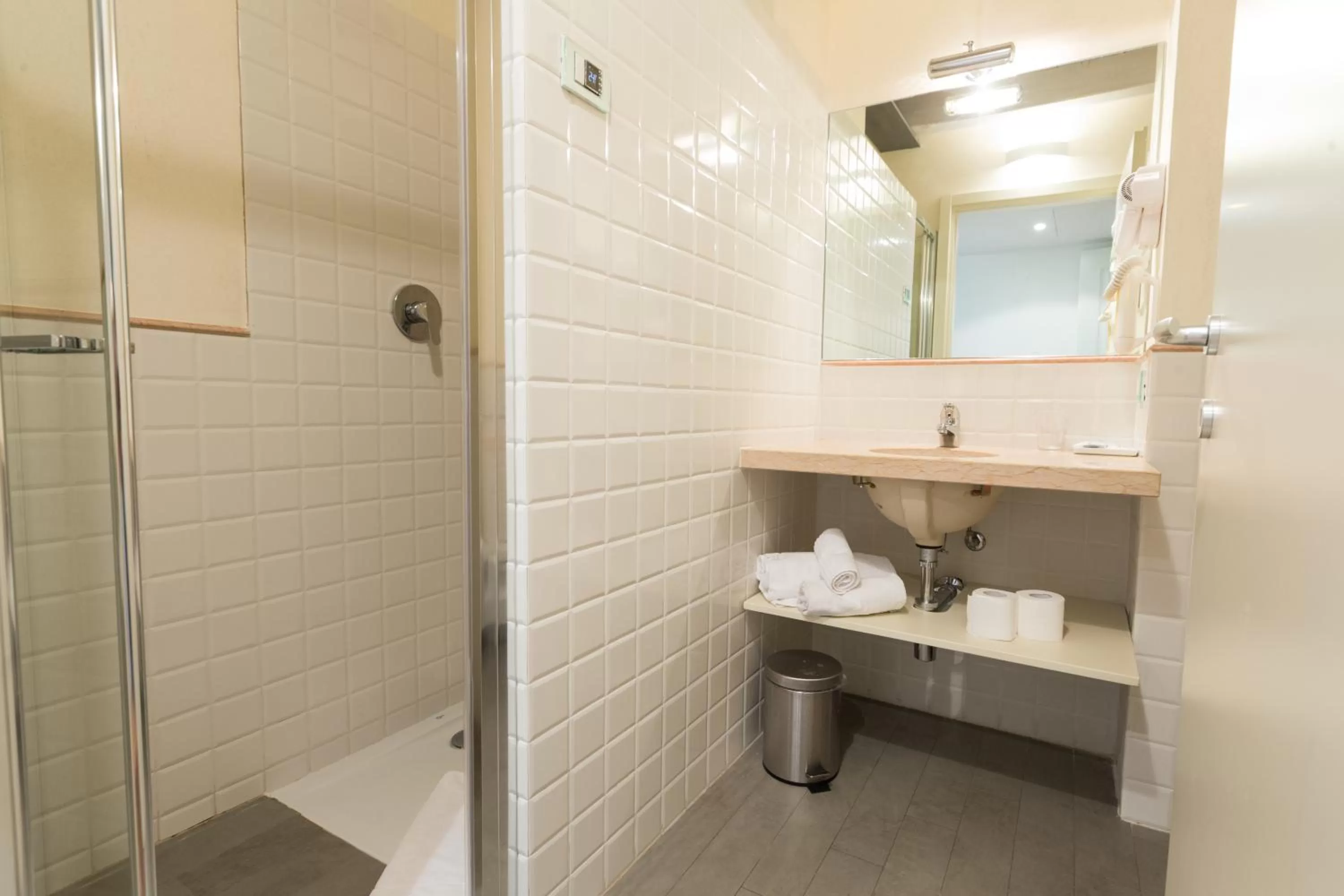 Shower in Hotel Villa Moron