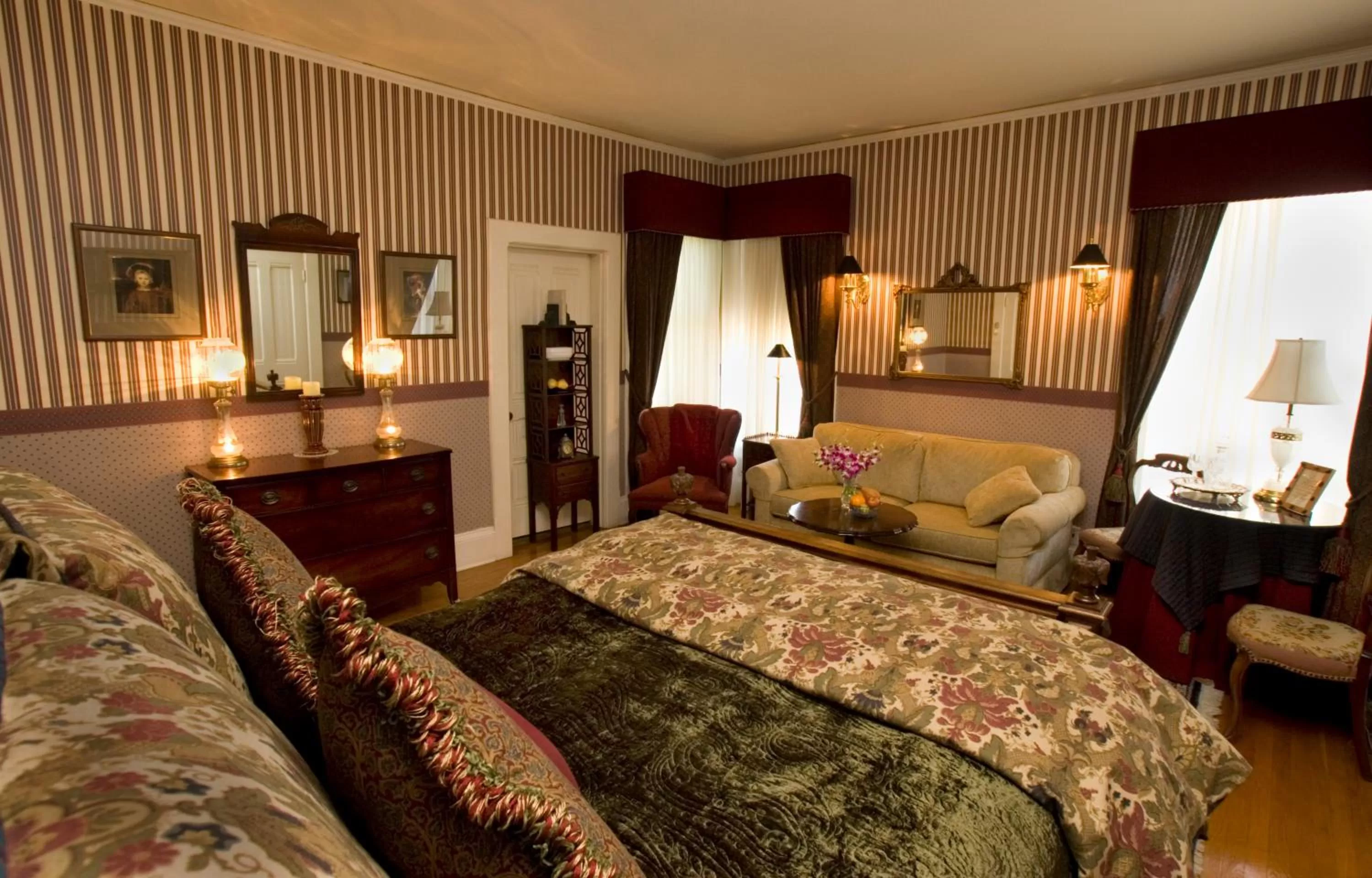 Bed in The Bissell House Bed & Breakfast