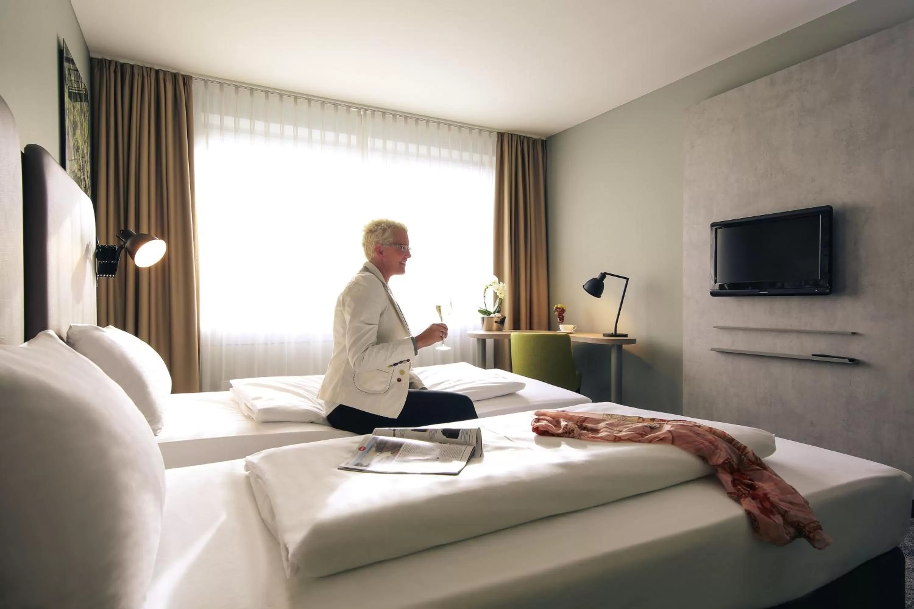 Photo of the whole room, Bed in Mercure Hotel Plaza Essen