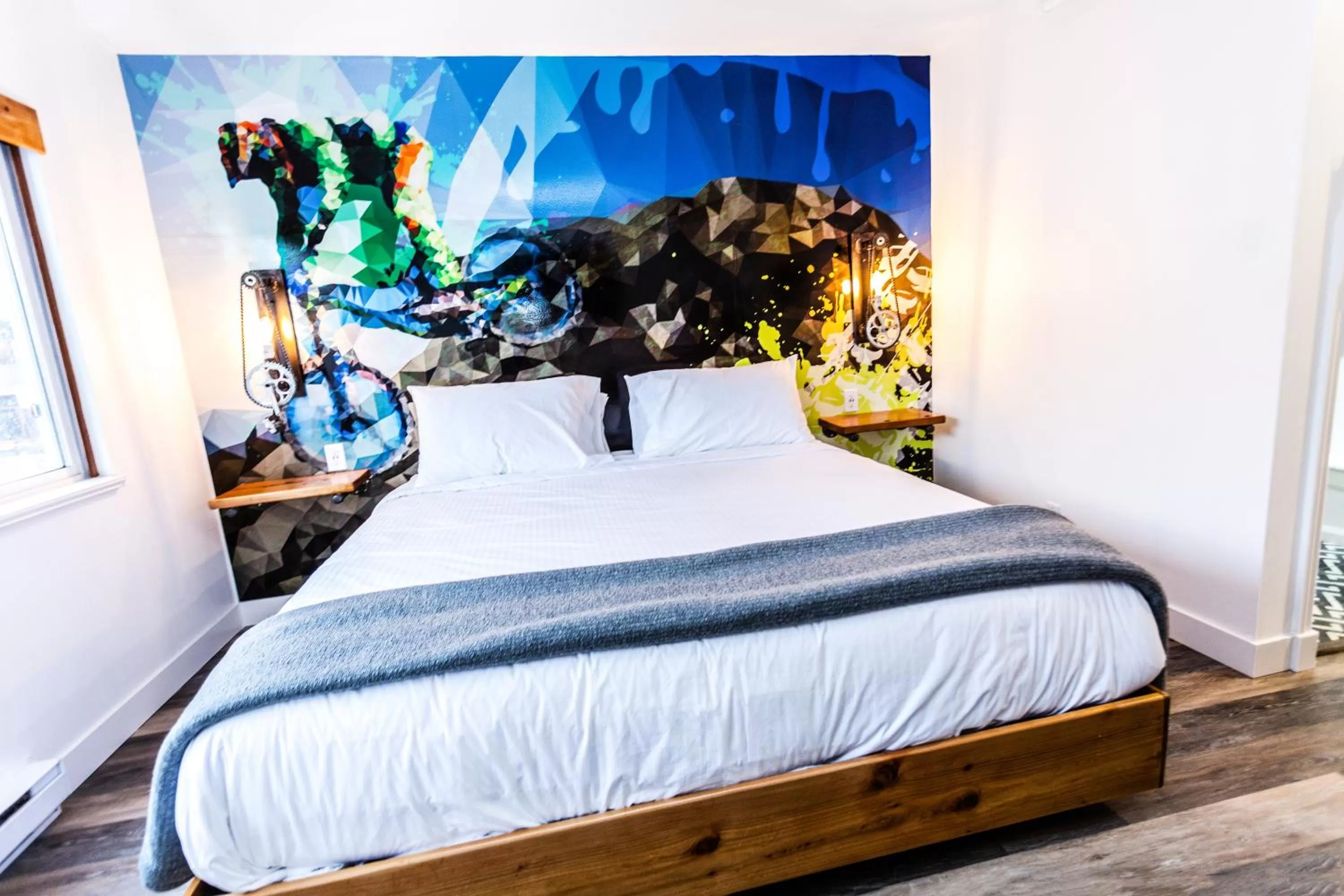 Photo of the whole room, Bed in Crash Hotel Squamish