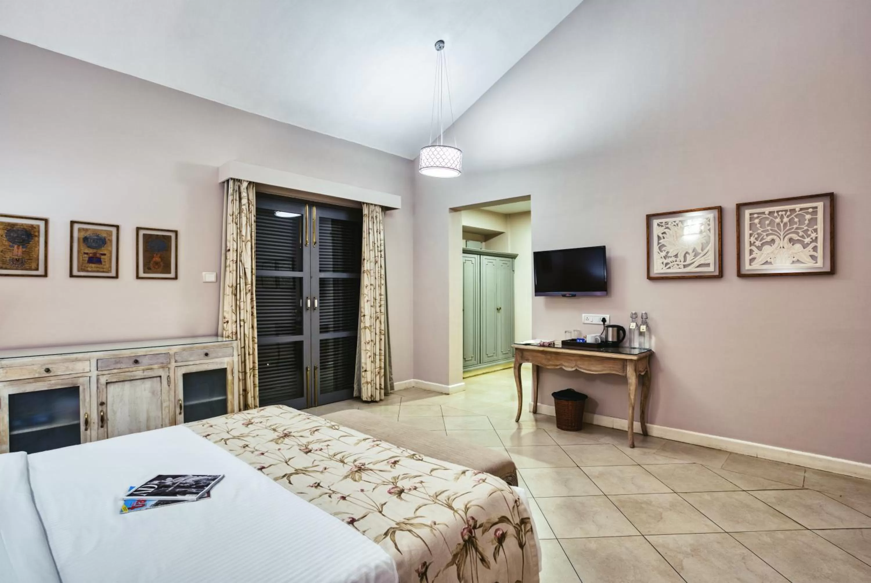 TV and multimedia, Bed in The Source At Sula