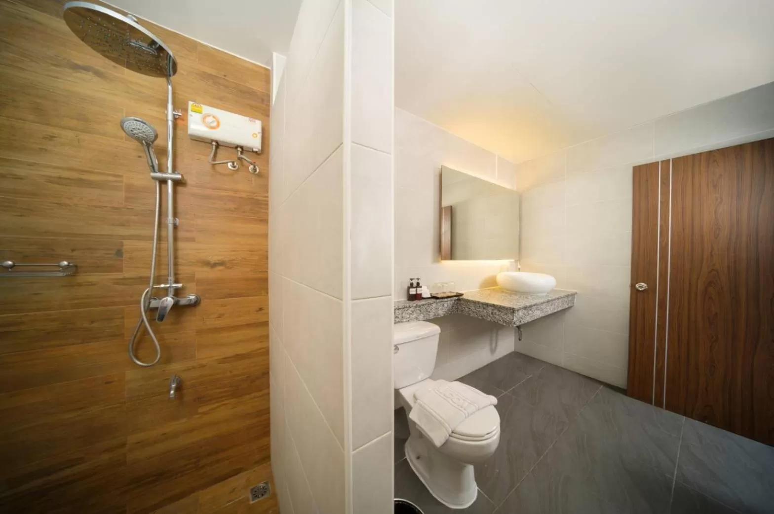 Shower in The Wing Lanna Hotel