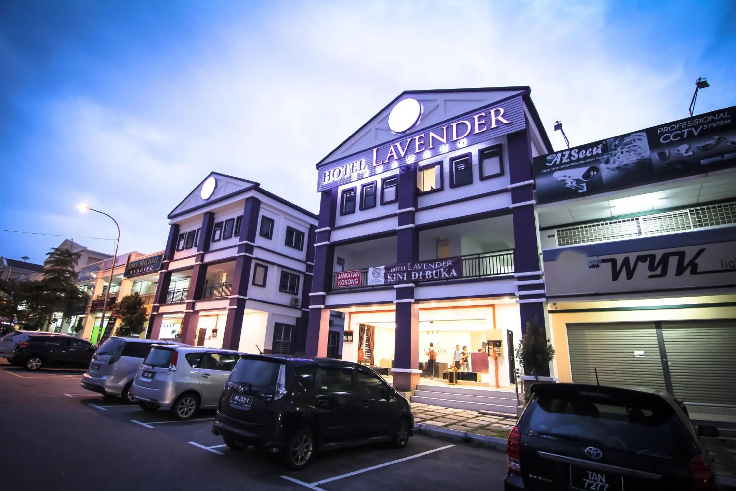 Facade/entrance in Hotel Lavender Senawang