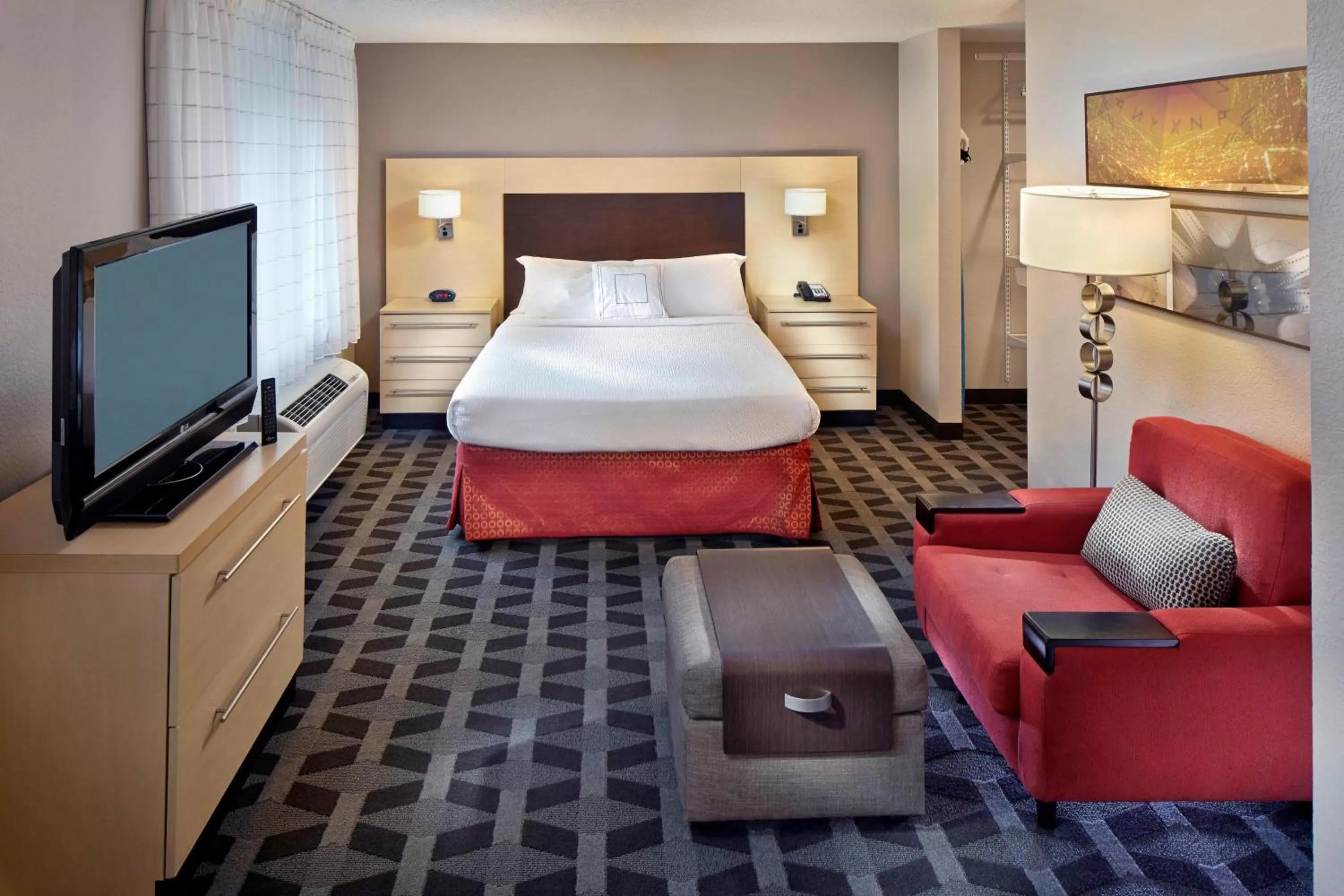 Photo of the whole room, Bed in TownePlace Suites by Marriott Albany Downtown/Medical Center