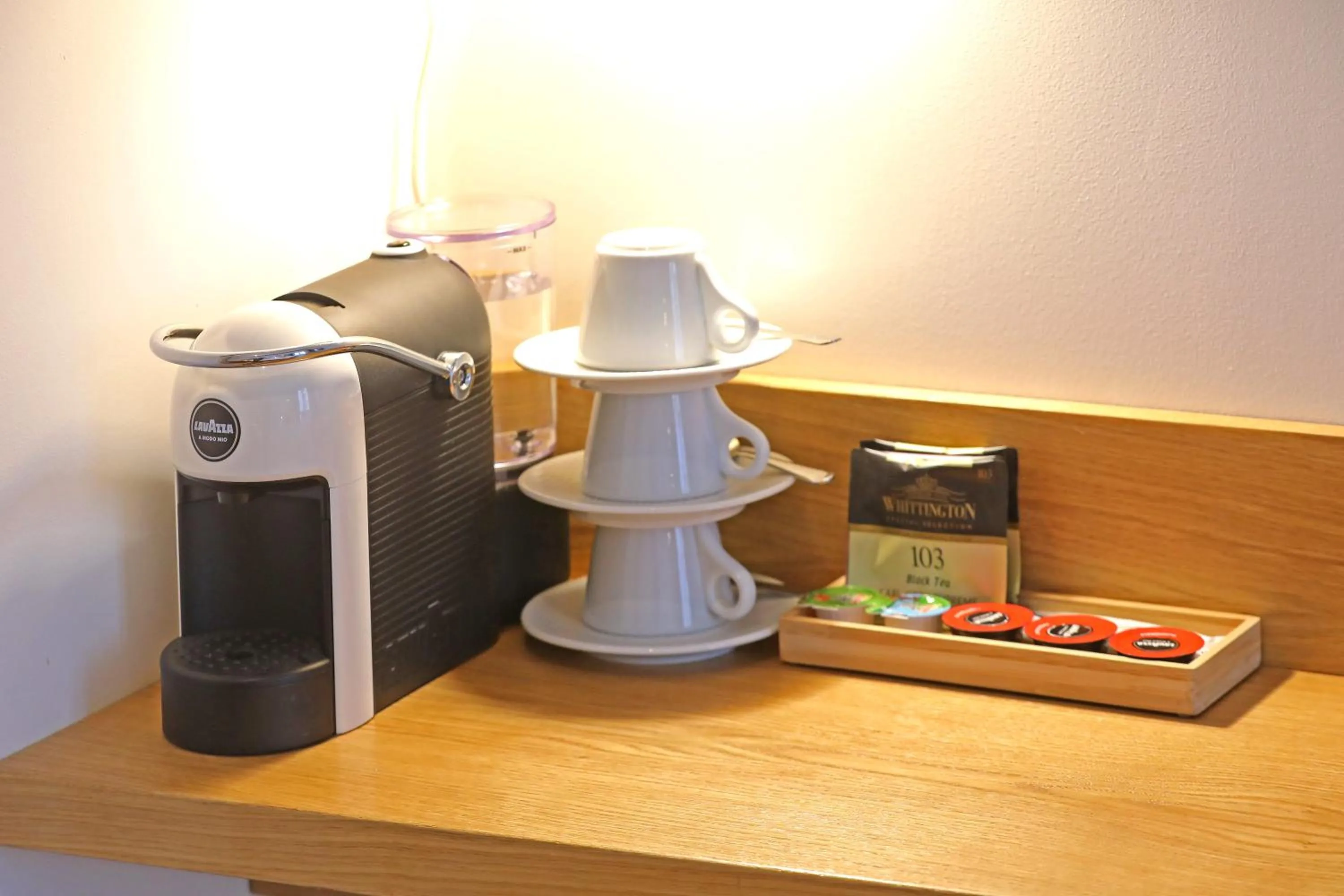 Coffee/tea facilities in Hôtel Louvre Richelieu