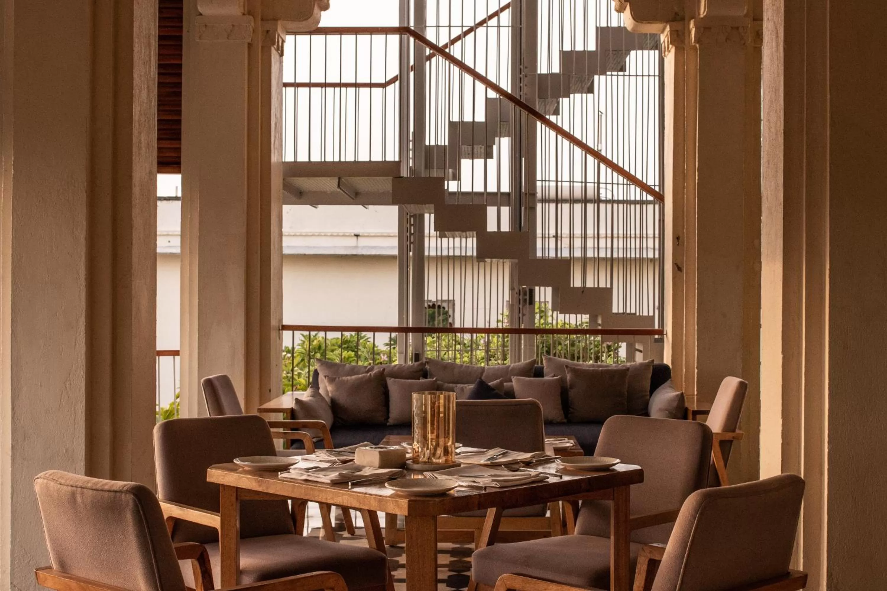 Restaurant/places to eat in RAAS Devigarh