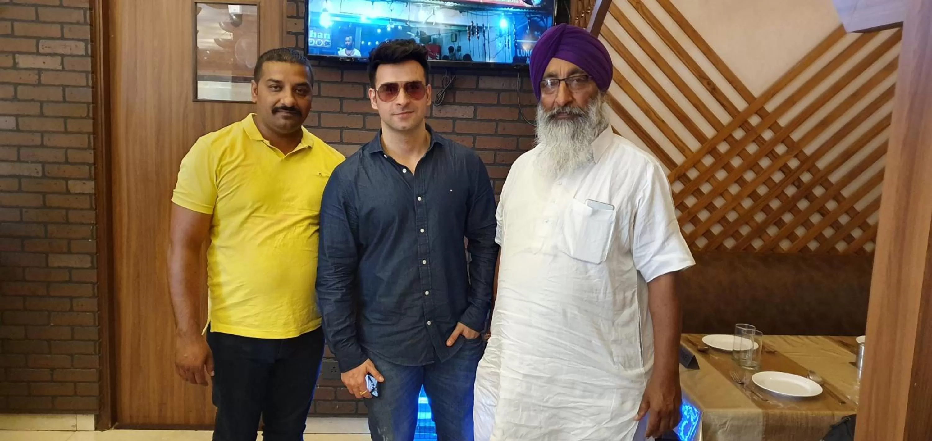 Hotel Makhan Residency