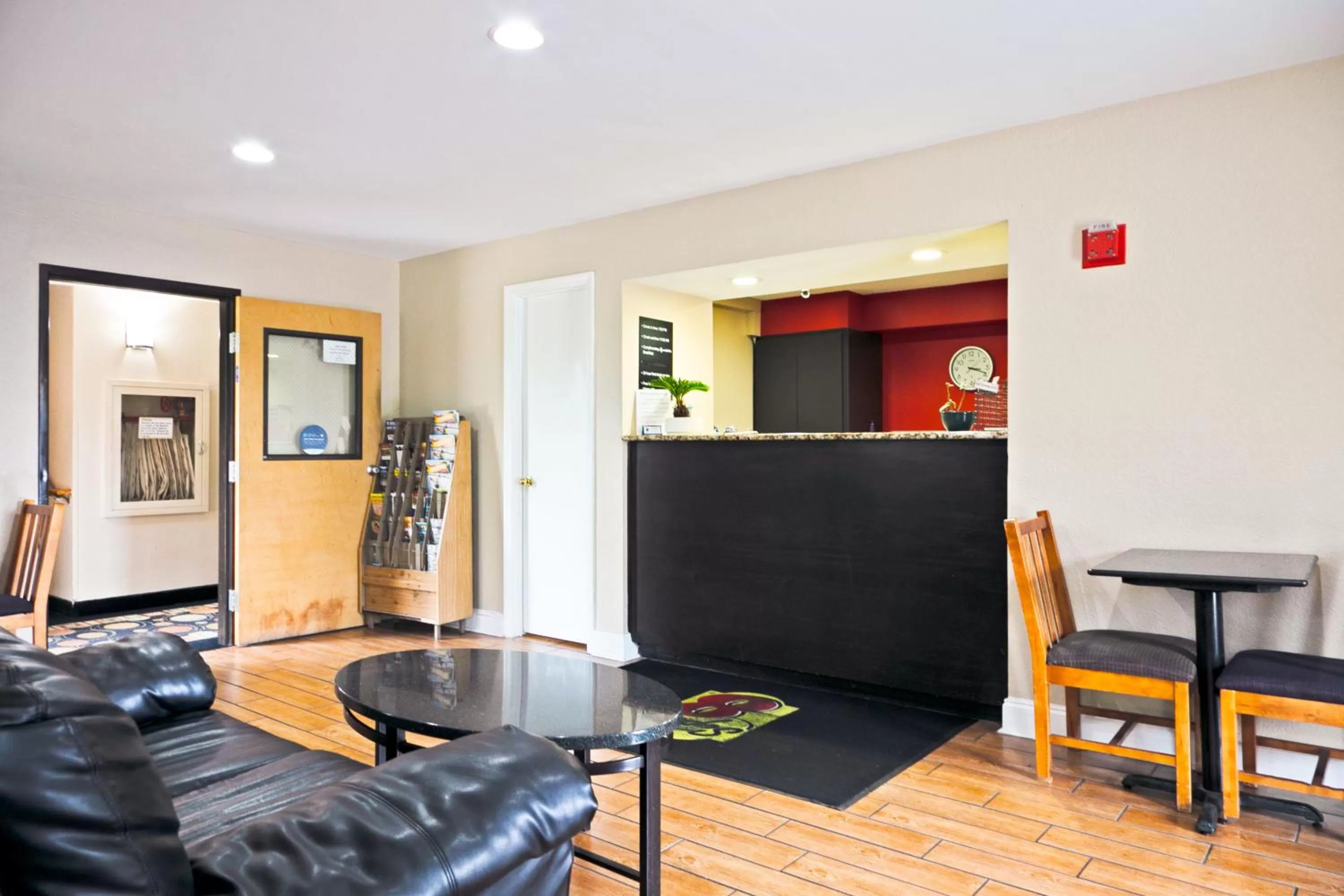 Lobby or reception in Super 8 by Wyndham Augusta Ft Eisenhower Area