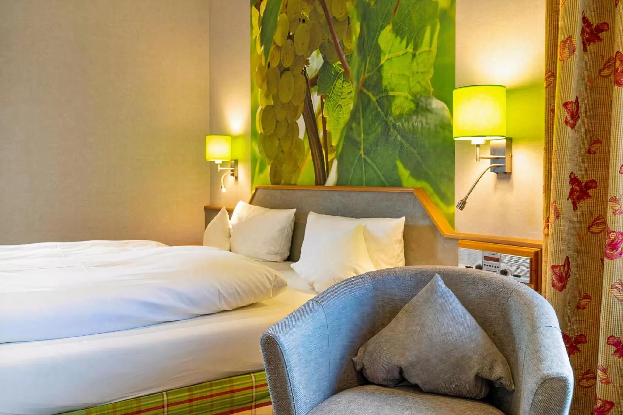 Bed in Weinhotel Landsknecht