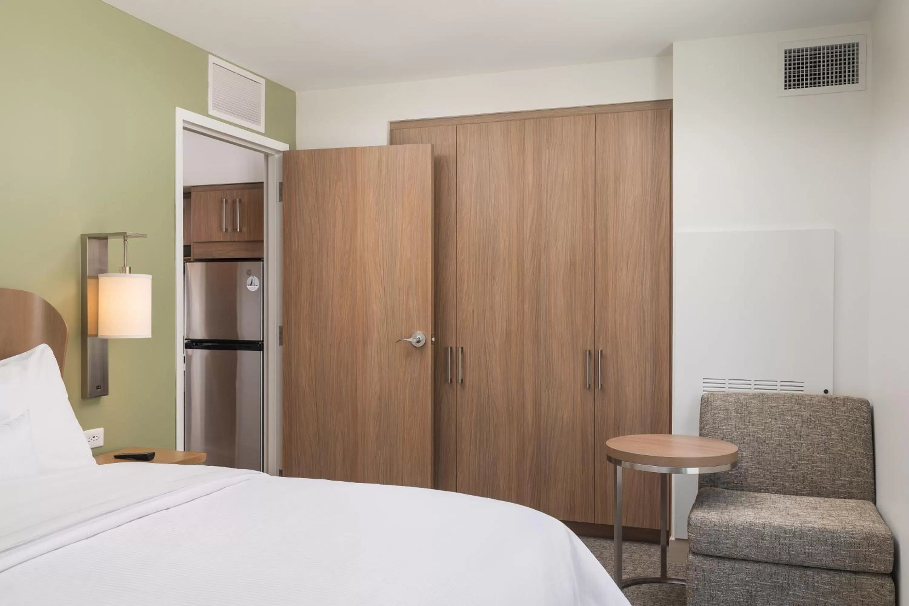 Photo of the whole room, Bed in Element Denver Downtown East